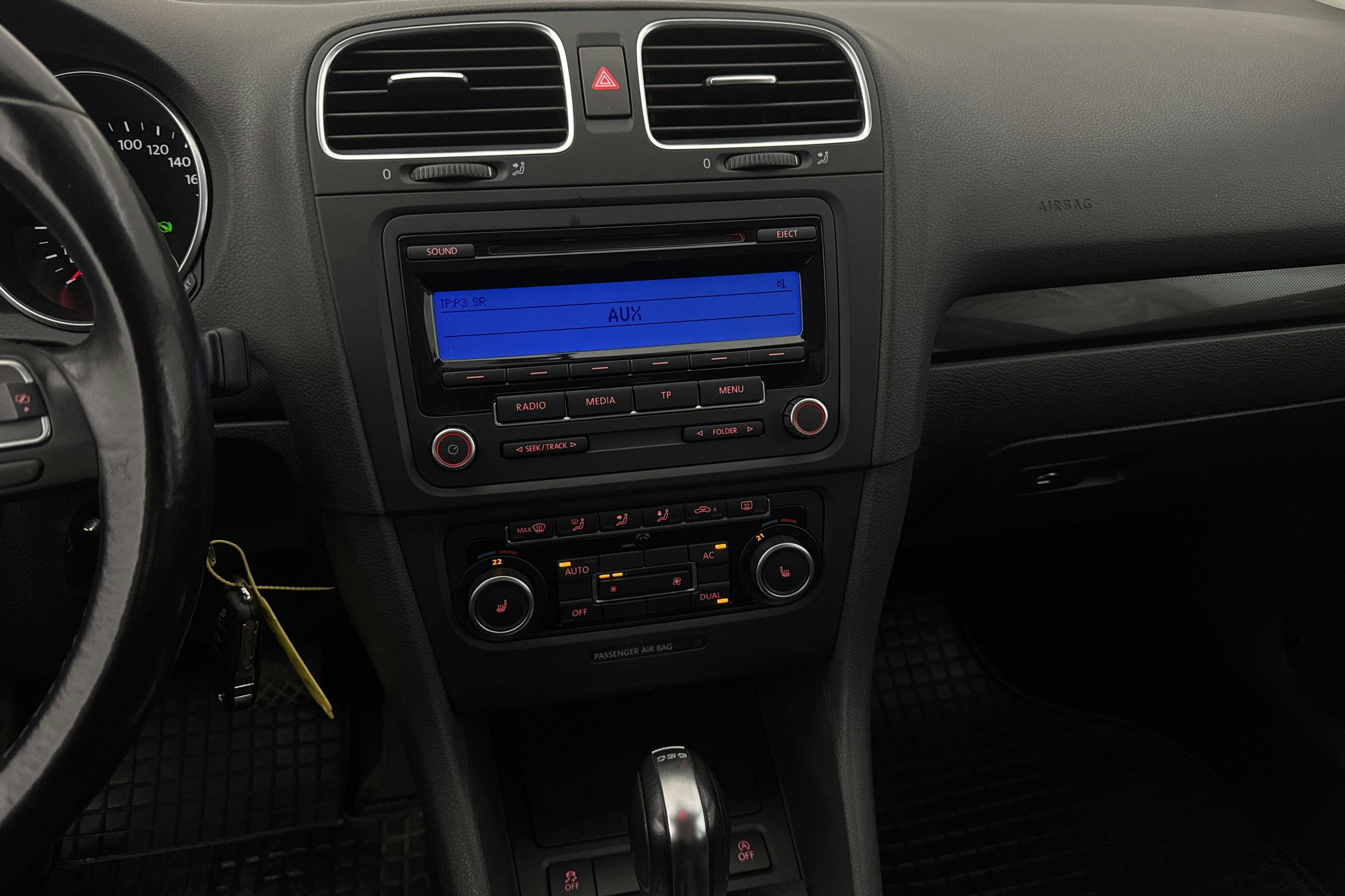 VW Golf VI 1.6 TDI BlueMotion Technology 5dr (105hk) - 232 560 km - Automatic - gray - 2011