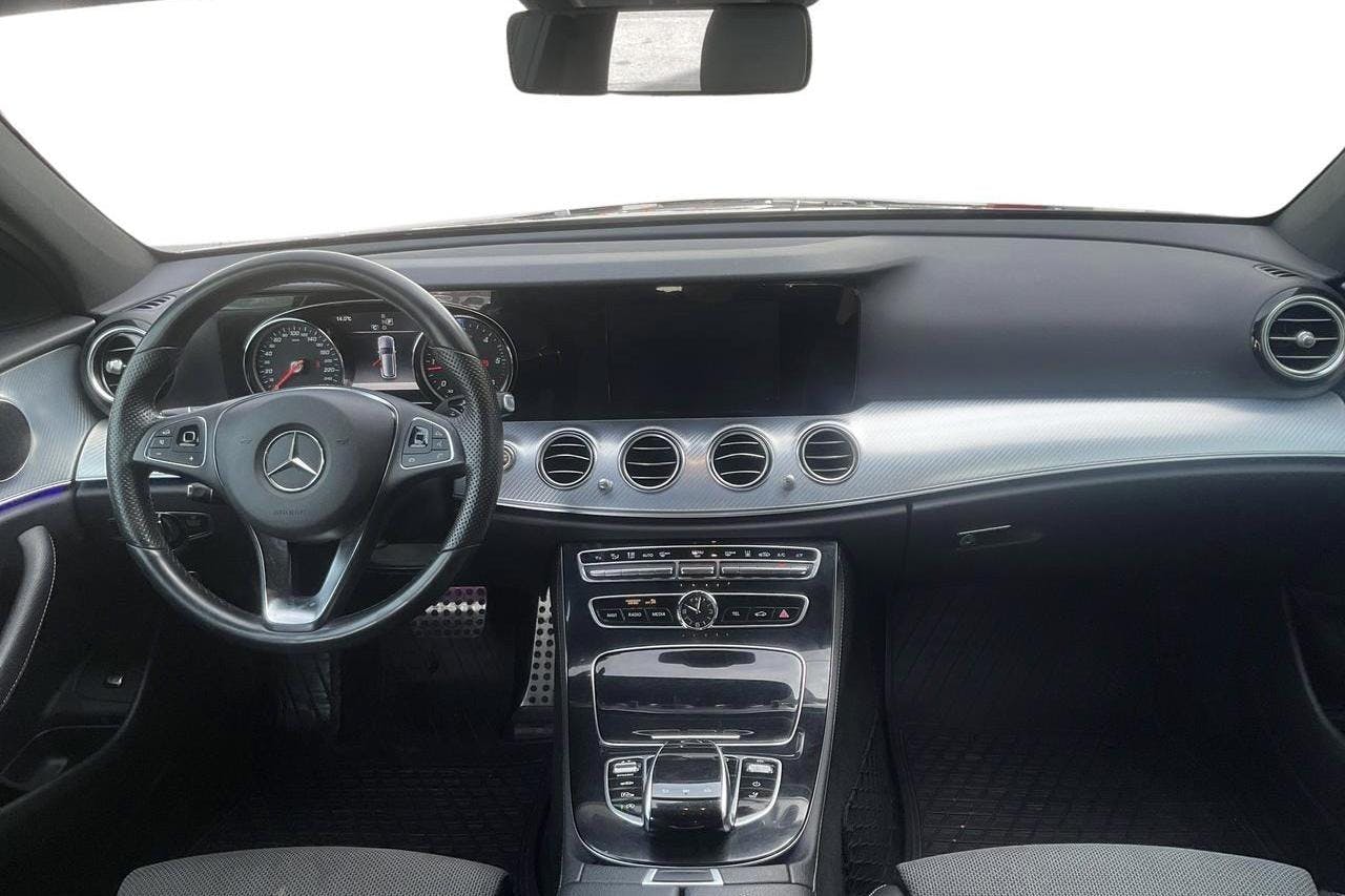 Mercedes E 220 d 4MATIC Kombi All-Terrain S213 (194hk) - 16 453 mil - Automat - Dark Green - 2017