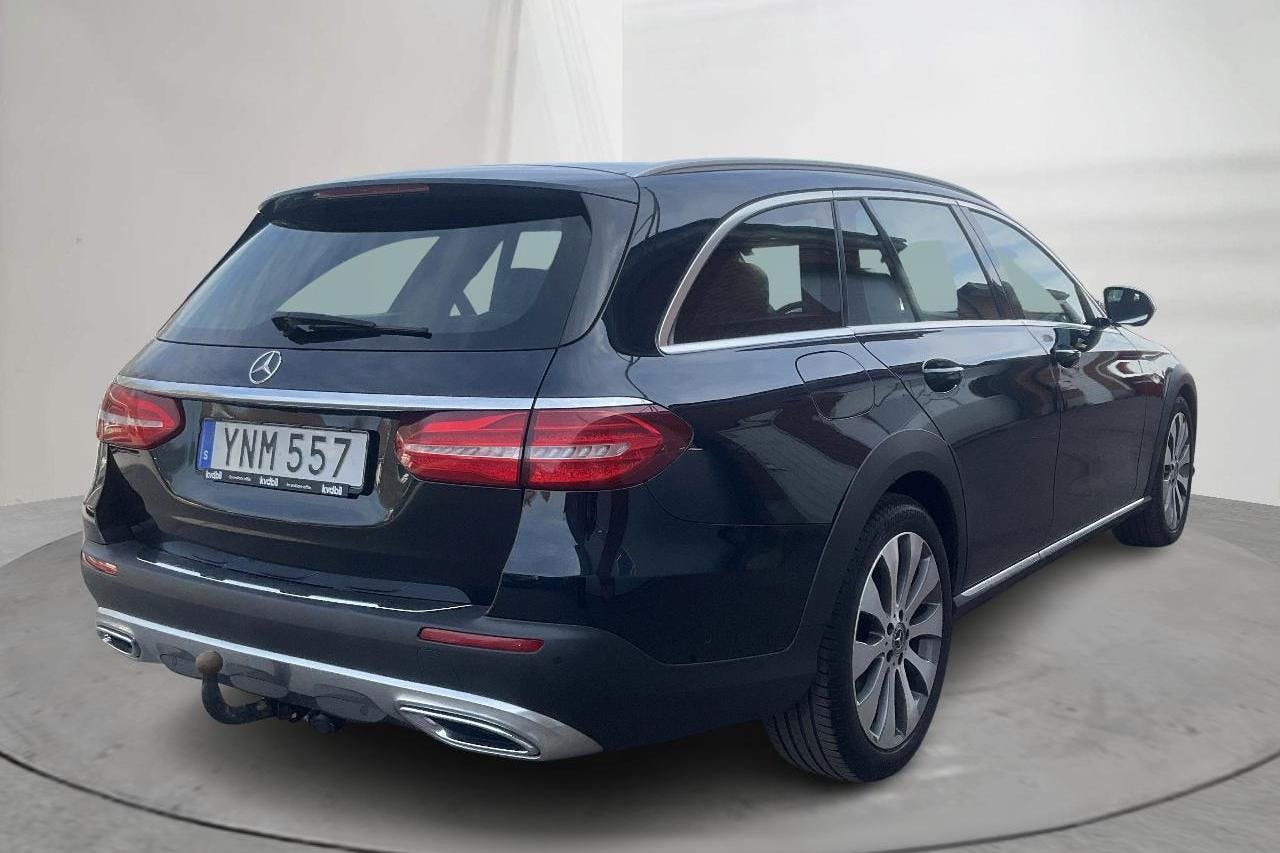 Mercedes E 220 d 4MATIC Kombi All-Terrain S213 (194hk) - 16 453 mil - Automat - Dark Green - 2017