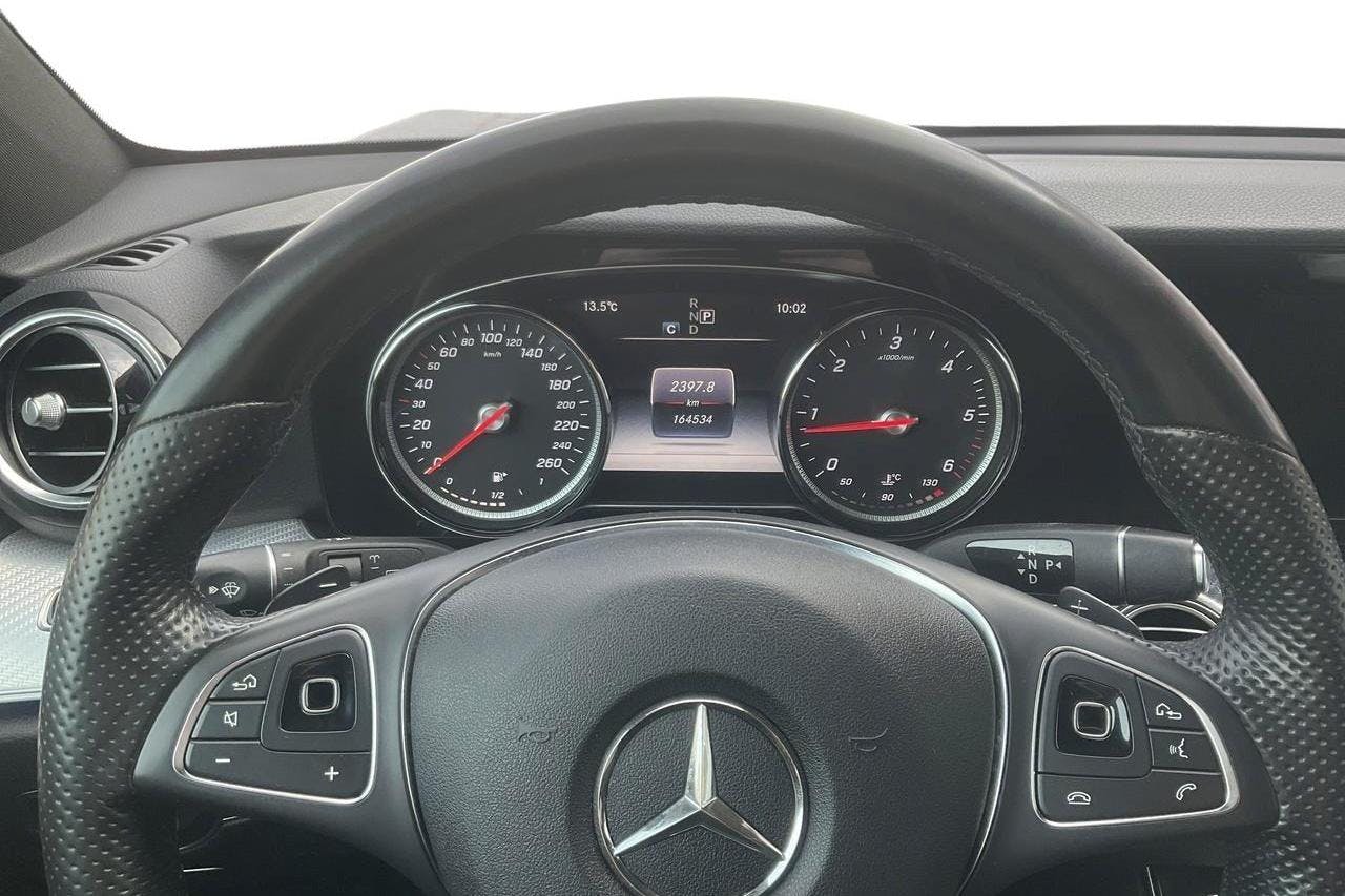 Mercedes E 220 d 4MATIC Kombi All-Terrain S213 (194hk) - 16 453 mil - Automat - Dark Green - 2017