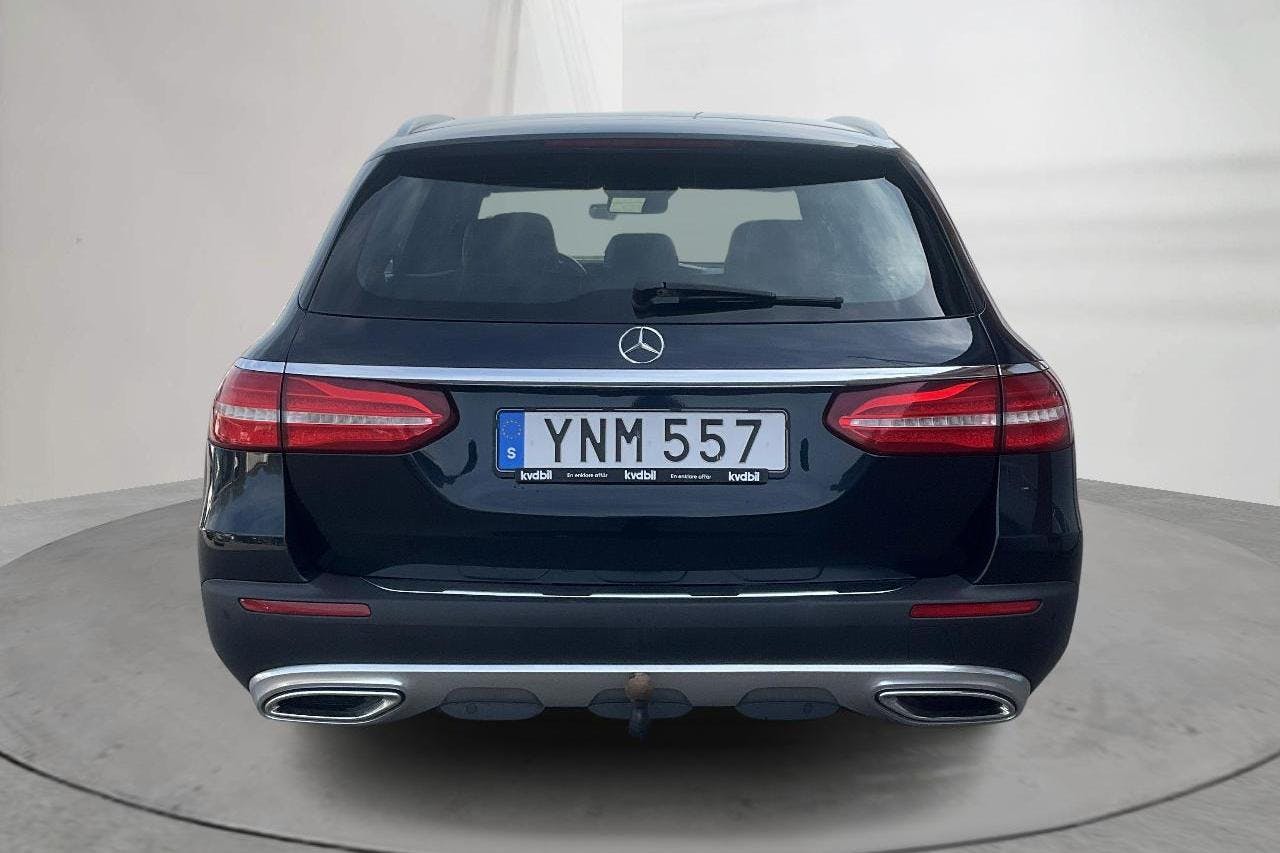 Mercedes E 220 d 4MATIC Kombi All-Terrain S213 (194hk) - 16 453 mil - Automat - Dark Green - 2017