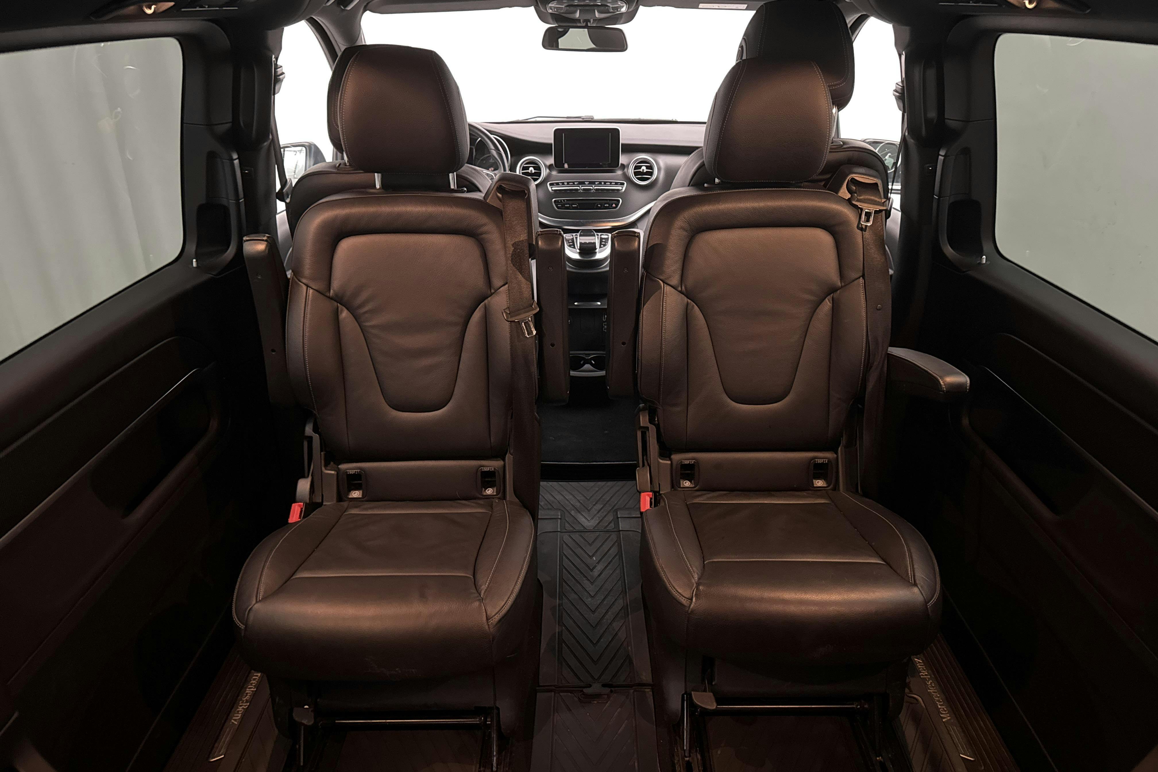 Mercedes V 250d 4MATIC W447 (190hk) - 7 650 mil - Automat - svart - 2017