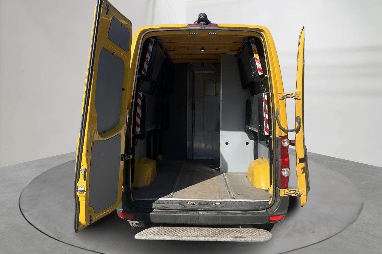 VW Crafter 35 2.0 TDI Skåp (136hk) - 268 270 km - Manualna - Light Yellow - 2016