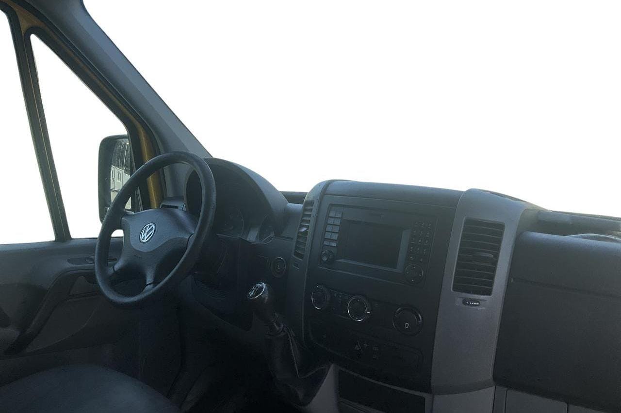 VW Crafter 35 2.0 TDI Skåp (136hk) - 27 512 mil - Manuell - Light Yellow - 2015