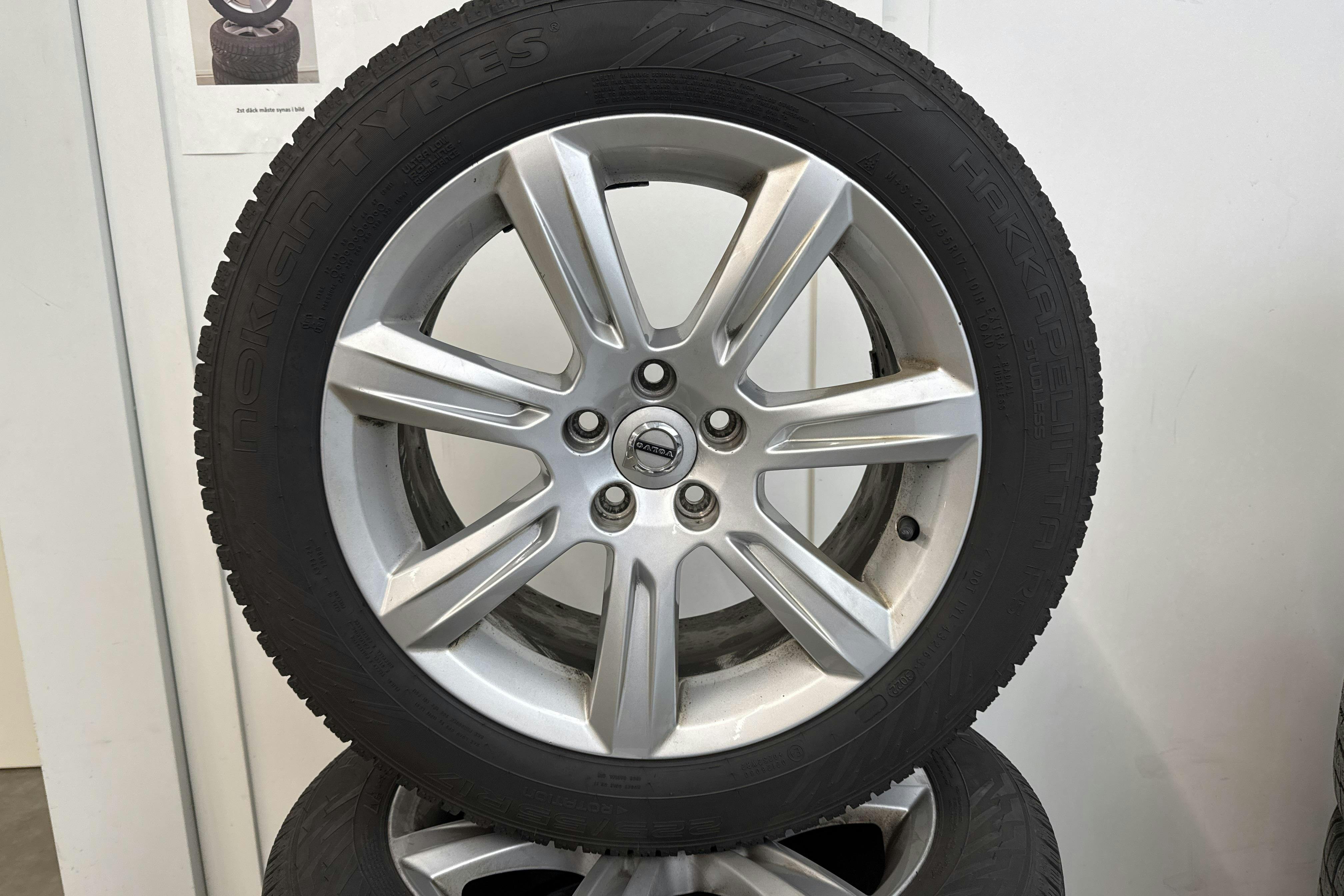 Volvo V90 D4 (190hk) - 28 618 mil - Automat - grå - 2018