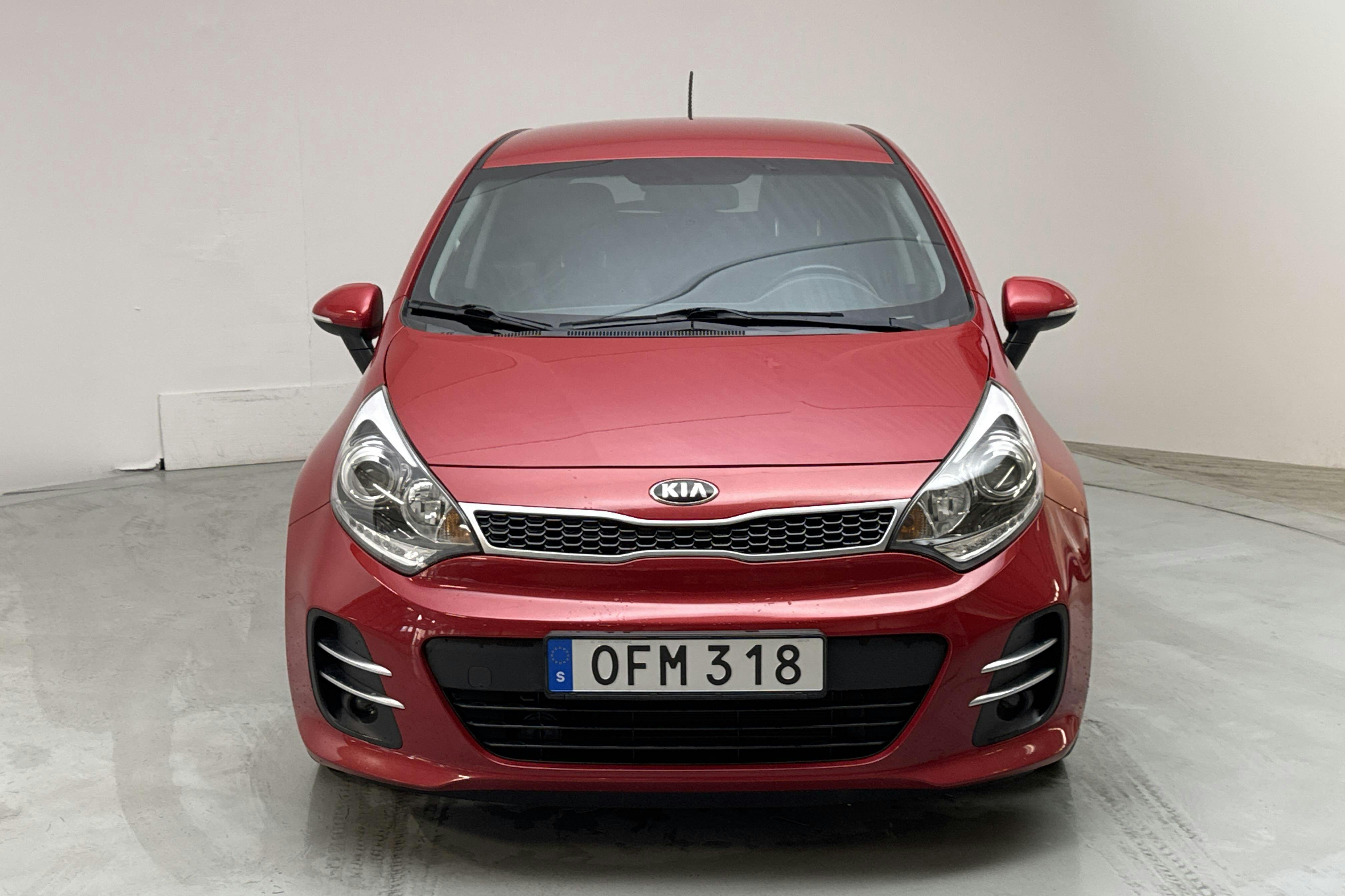 KIA Rio 1.2 (85hk) - 7 095 mil - Manuell - röd - 2016