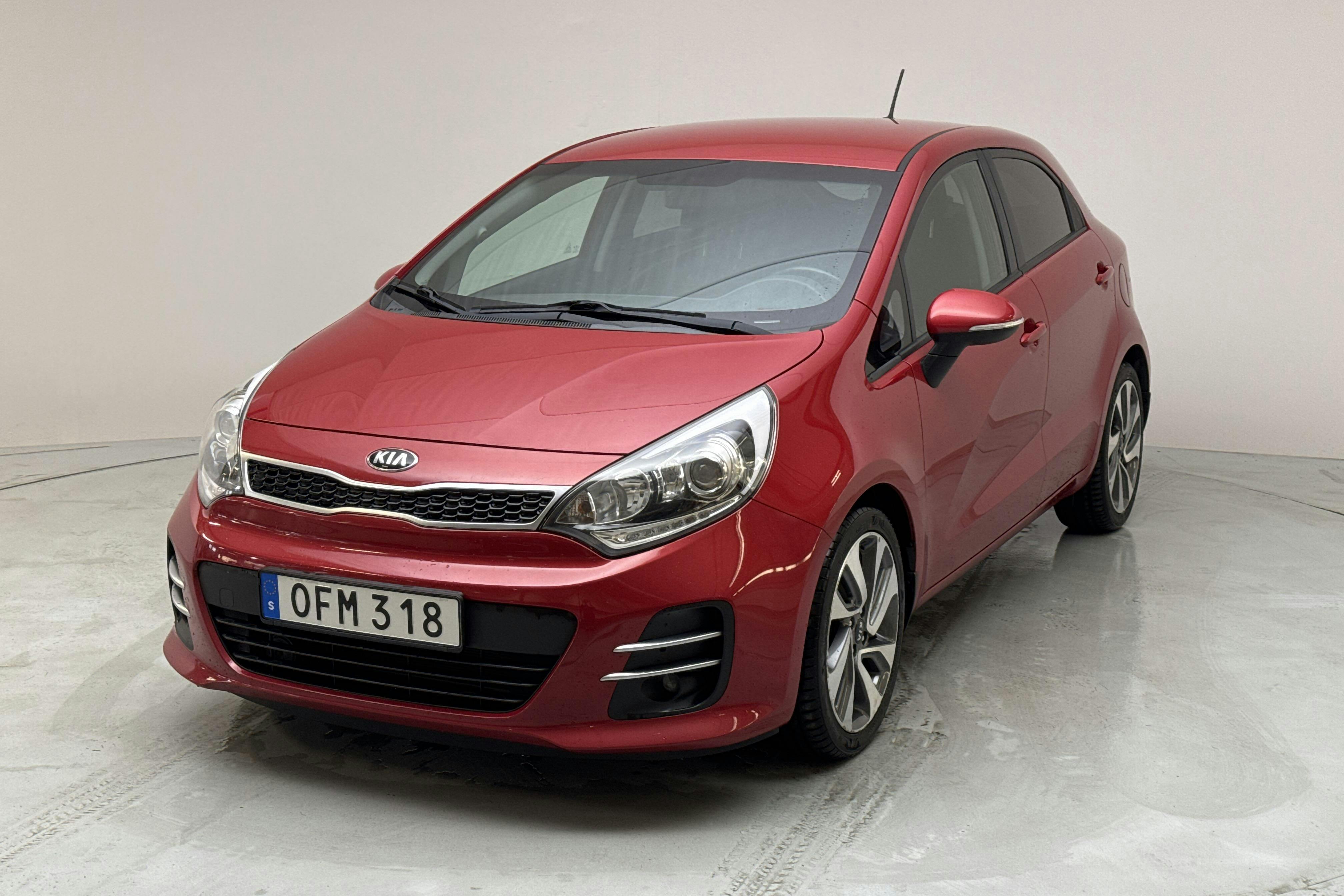 KIA Rio 1.2 (85hk) - 70 950 km - Manualna - czerwony - 2016