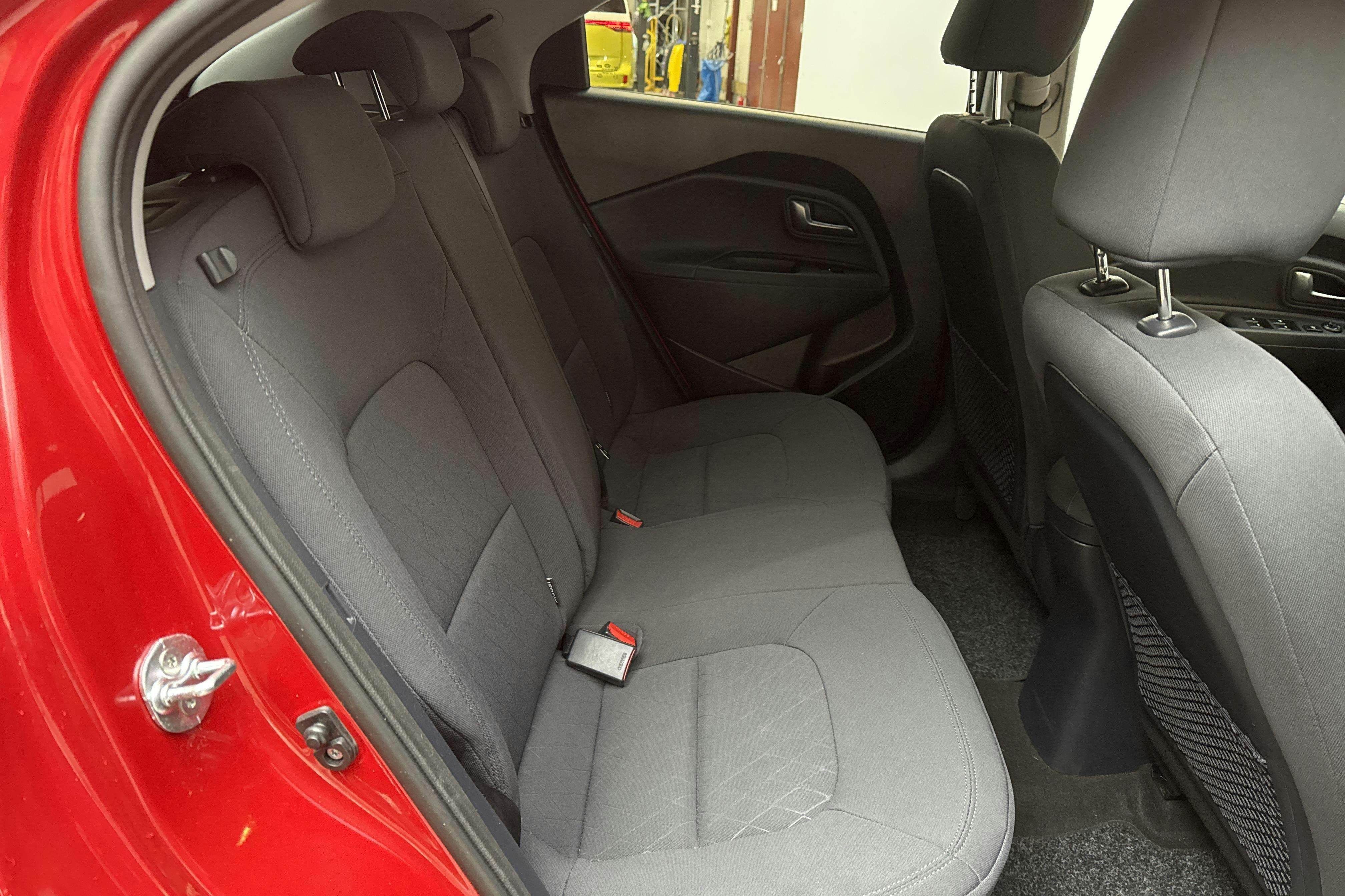 KIA Rio 1.2 (85hk) - 7 095 mil - Manuell - röd - 2016