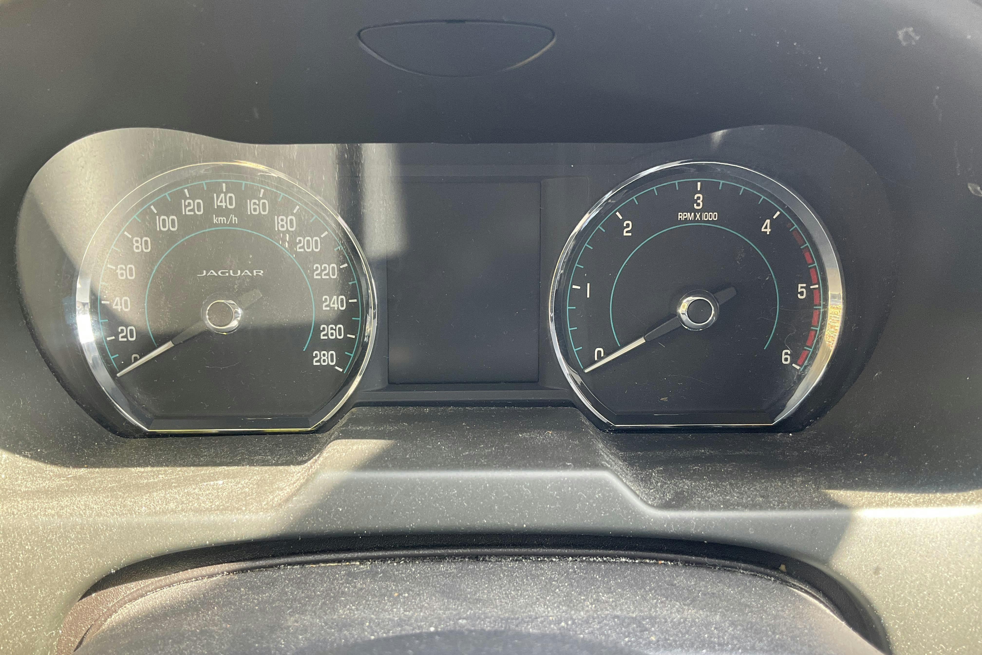 Jaguar XF 2.2 i4D (163hk) - 132 390 mil - Automat - grå - 2015