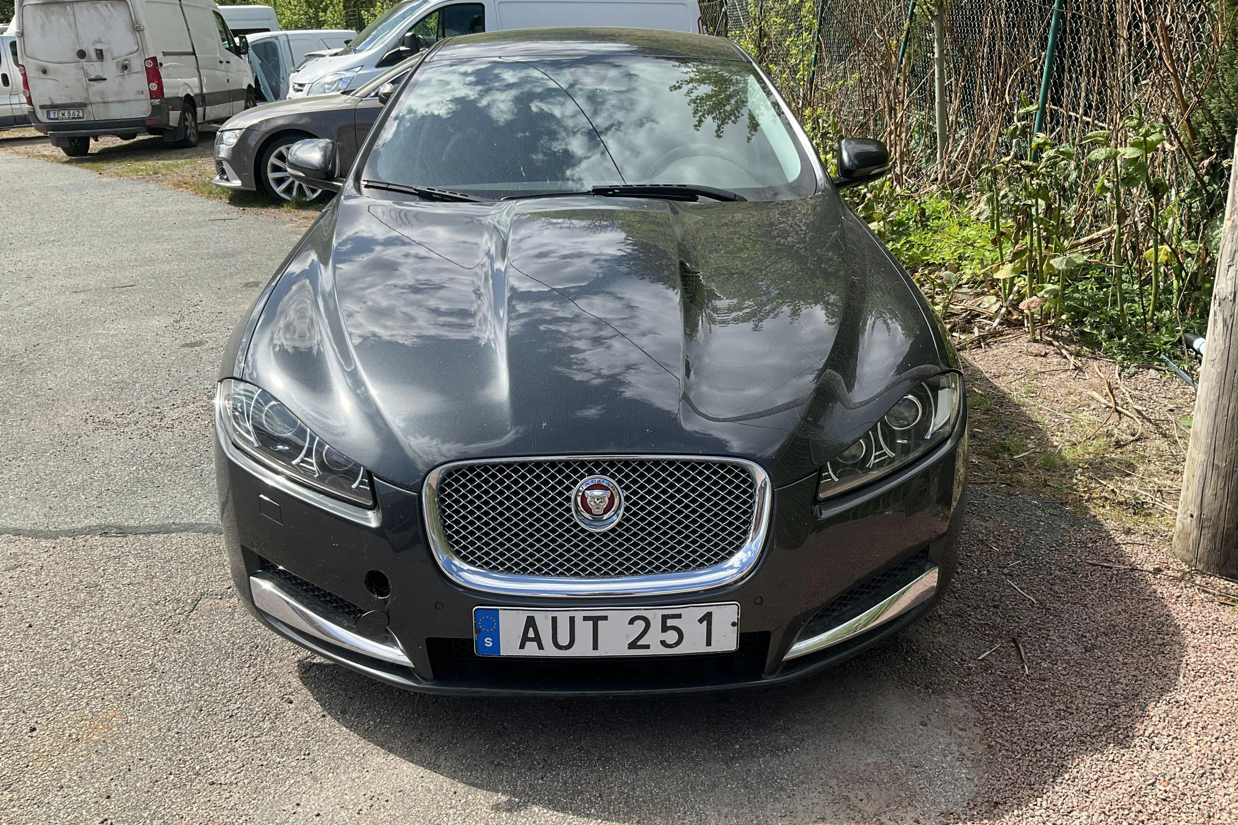 Jaguar XF 2.2 i4D (163hk) - 132 390 mil - Automat - grå - 2015