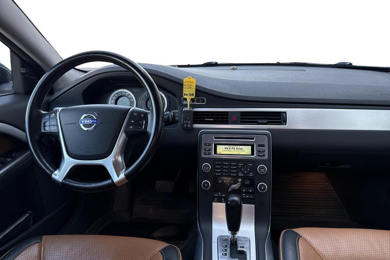 Volvo V70 II D3 (163hk) - 292 310 km - Automatic - black - 2011