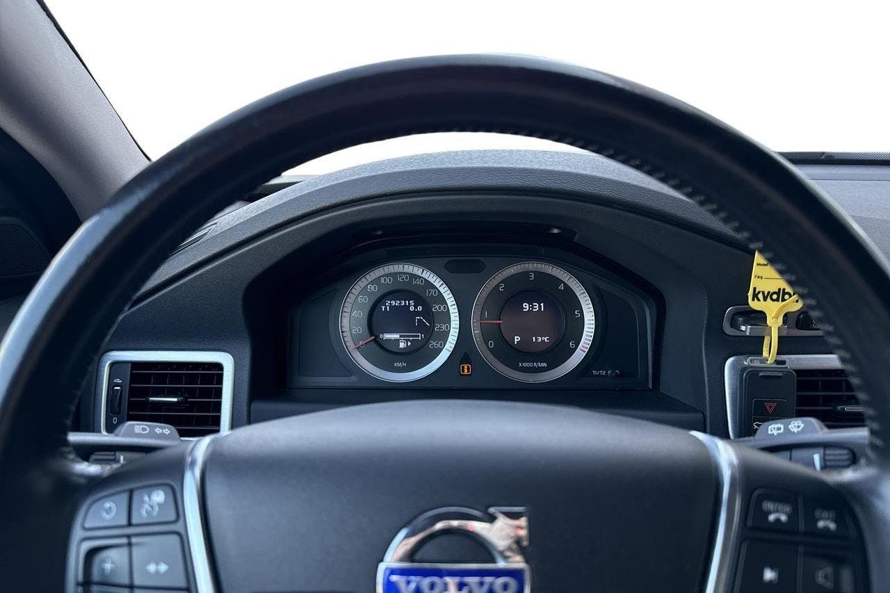 Volvo V70 II D3 (163hk) - 292 310 km - Automatic - black - 2011