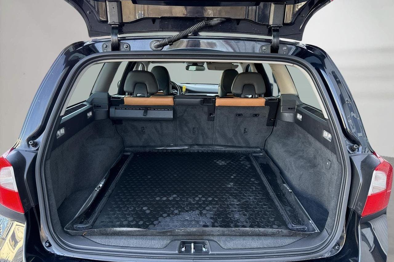 Volvo V70 II D3 (163hk) - 292 310 km - Automatic - black - 2011