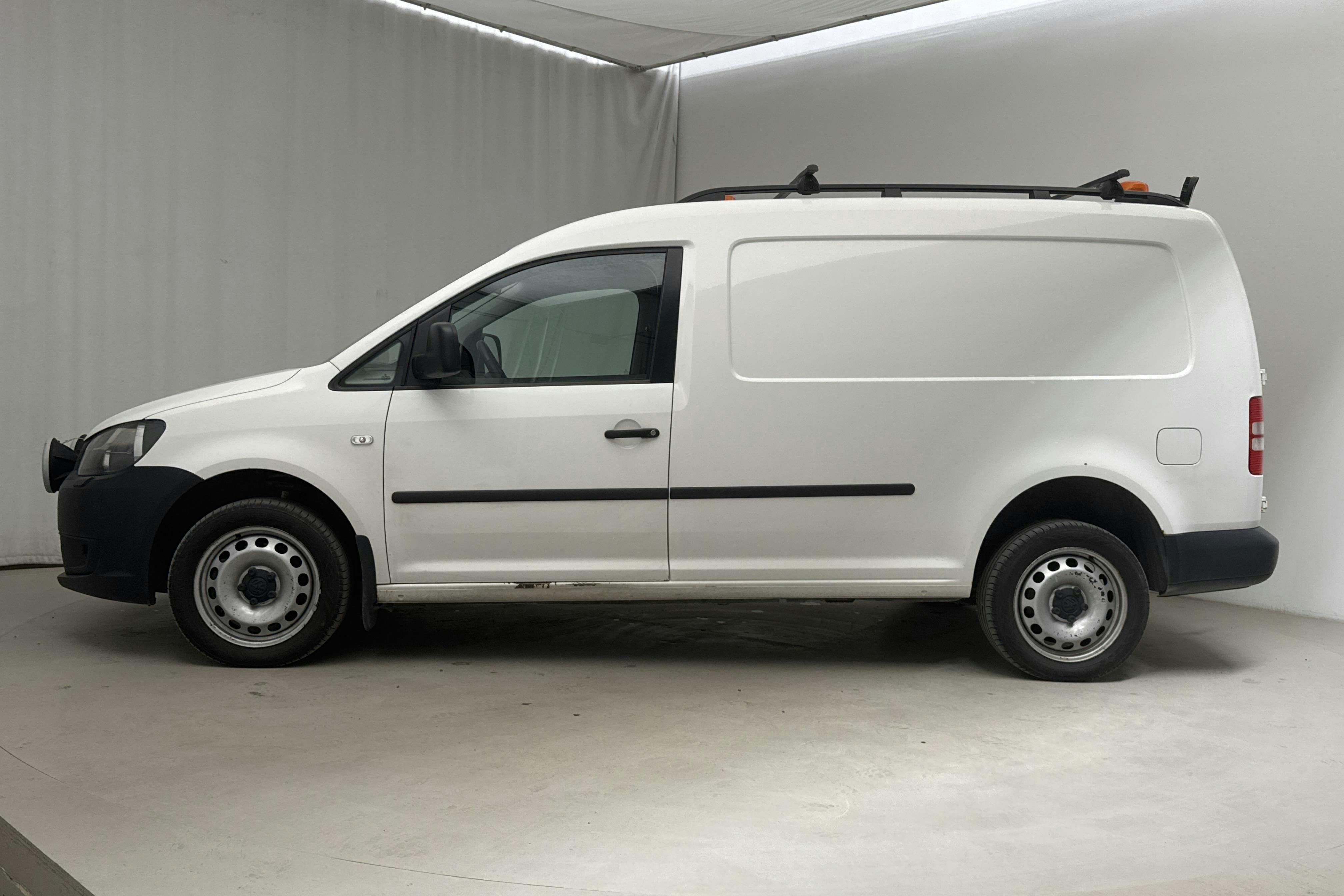 VW Caddy 2.0 TDI Maxi Skåp 4-motion (140hk) - 138 370 km - Automaatne - valge - 2013
