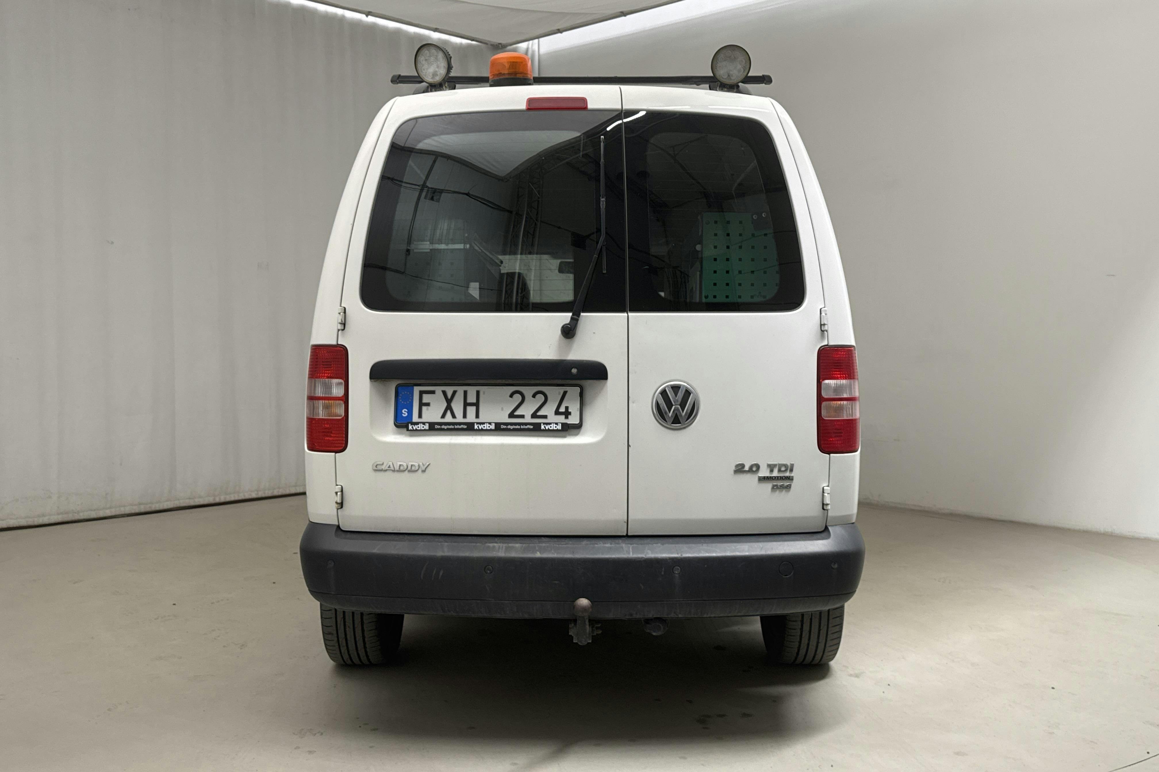 VW Caddy 2.0 TDI Maxi Skåp 4-motion (140hk) - 138 370 km - Automaatne - valge - 2013