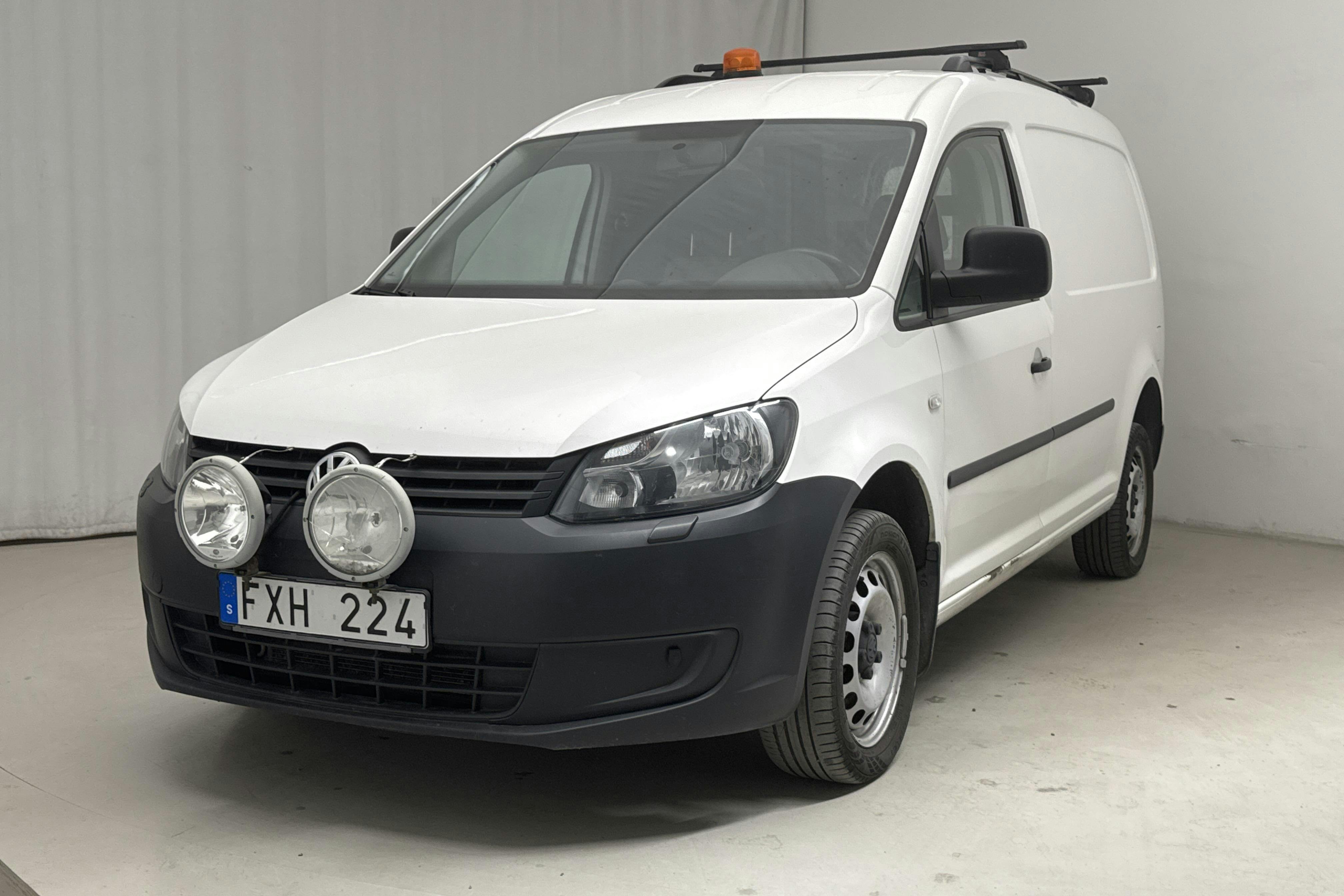VW Caddy 2.0 TDI Maxi Skåp 4-motion (140hk) - 138 370 km - Automaatne - valge - 2013