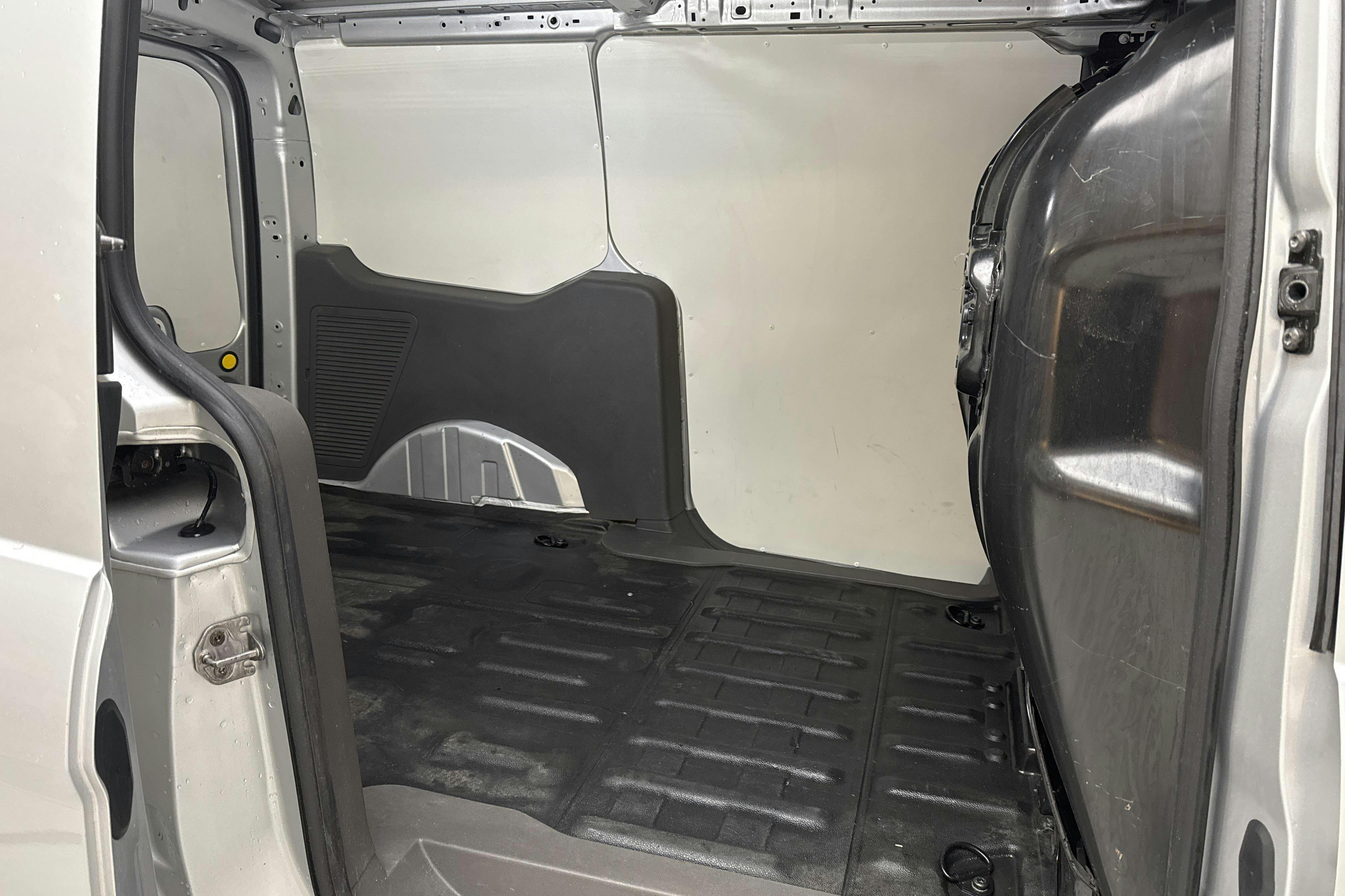 Ford Transit Connect 1.5 EcoBlue (100hk) - 14 074 mil - Manuell - grå - 2019