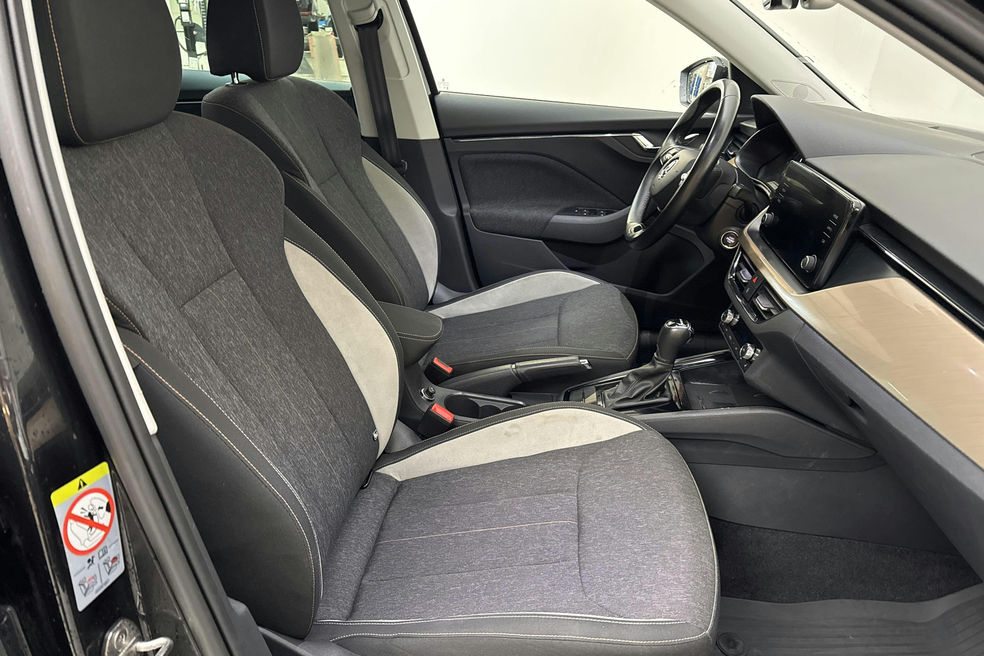 Skoda Kamiq 1.0 TSI (110hk) - 78 610 km - Automaatne - must - 2021