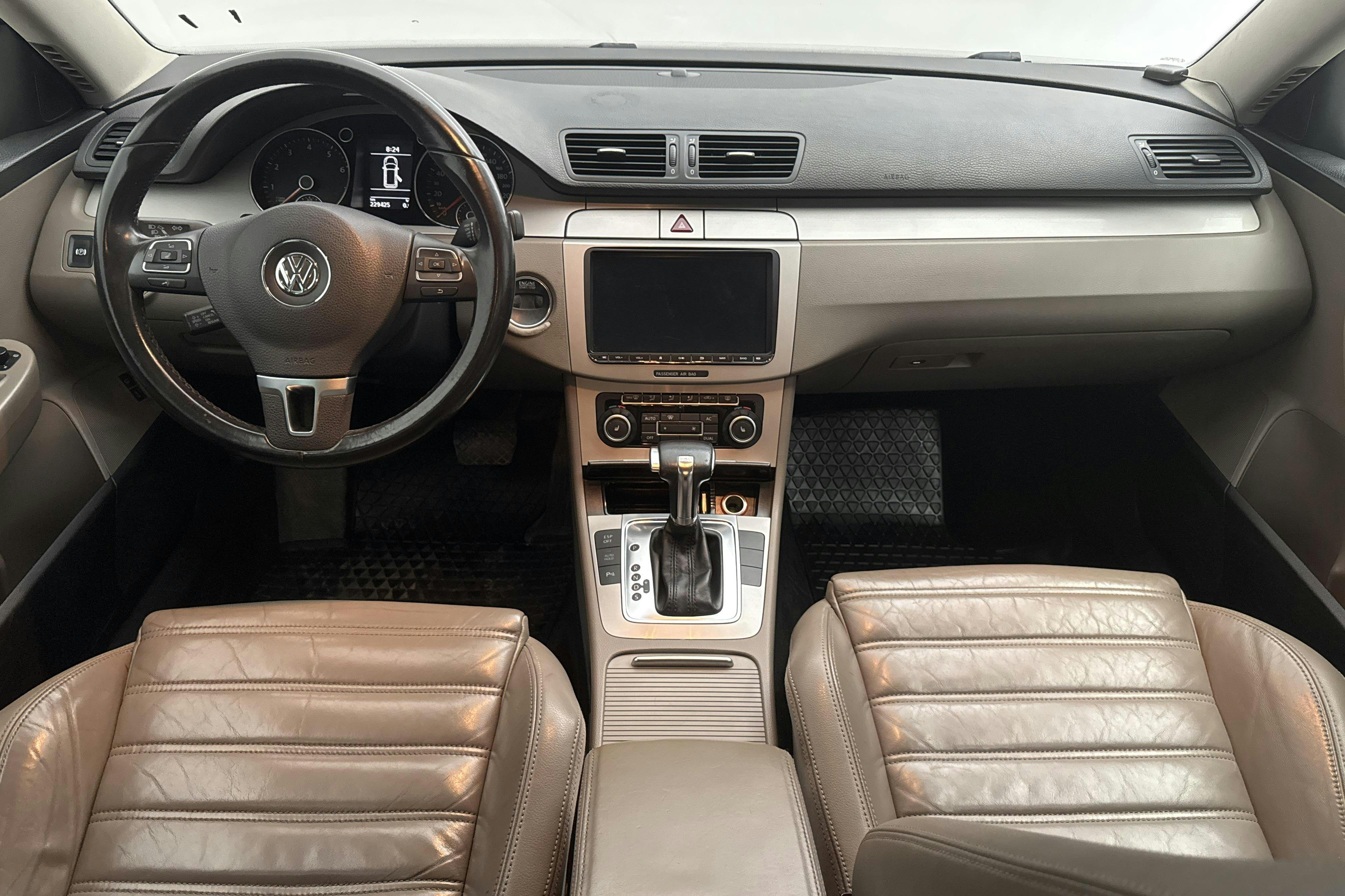 VW Passat 1.4 TSI EcoFuel Variant (150hk) - 22 943 mil - Automat - svart - 2010