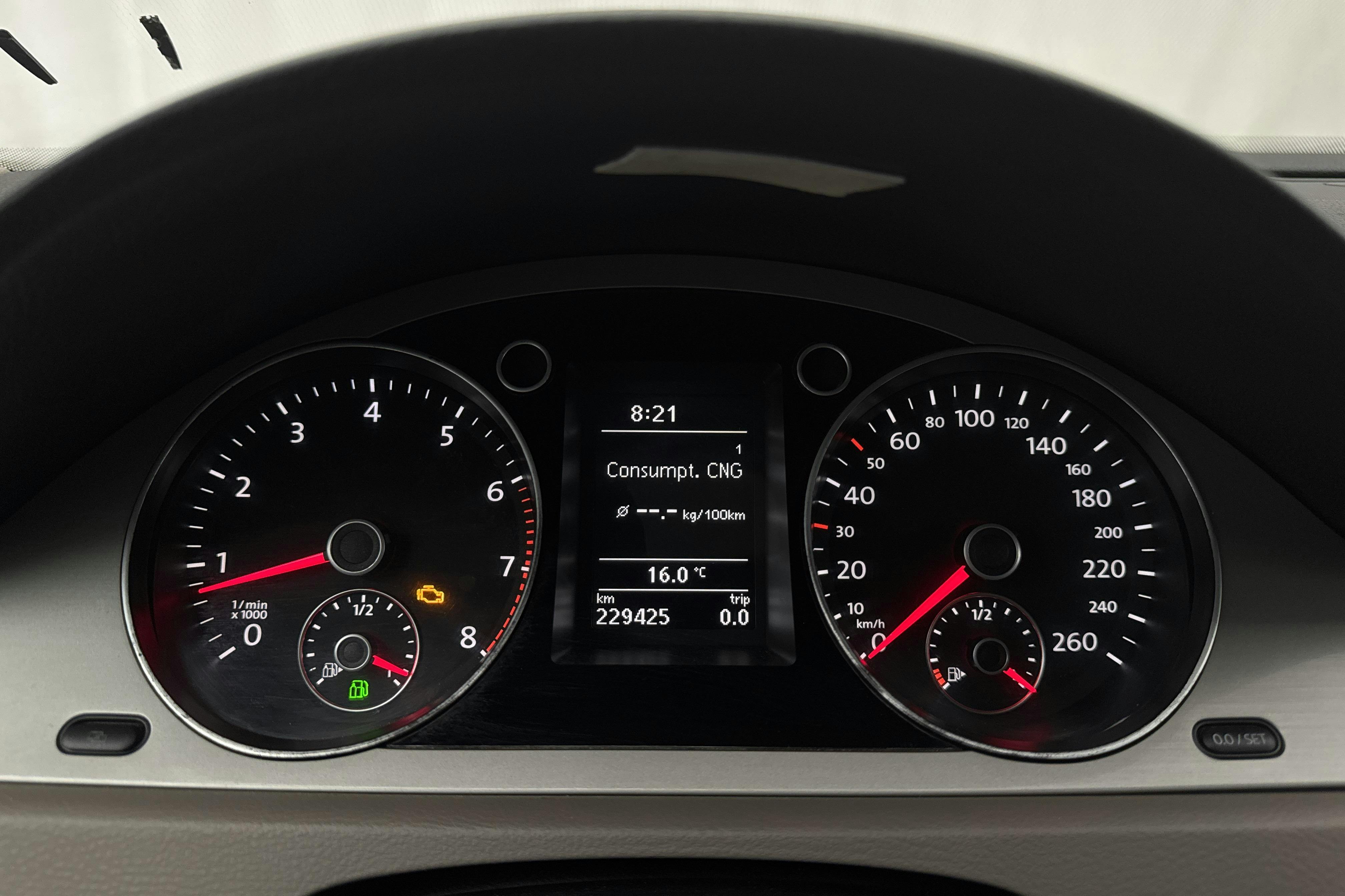 VW Passat 1.4 TSI EcoFuel Variant (150hk) - 22 943 mil - Automat - svart - 2010