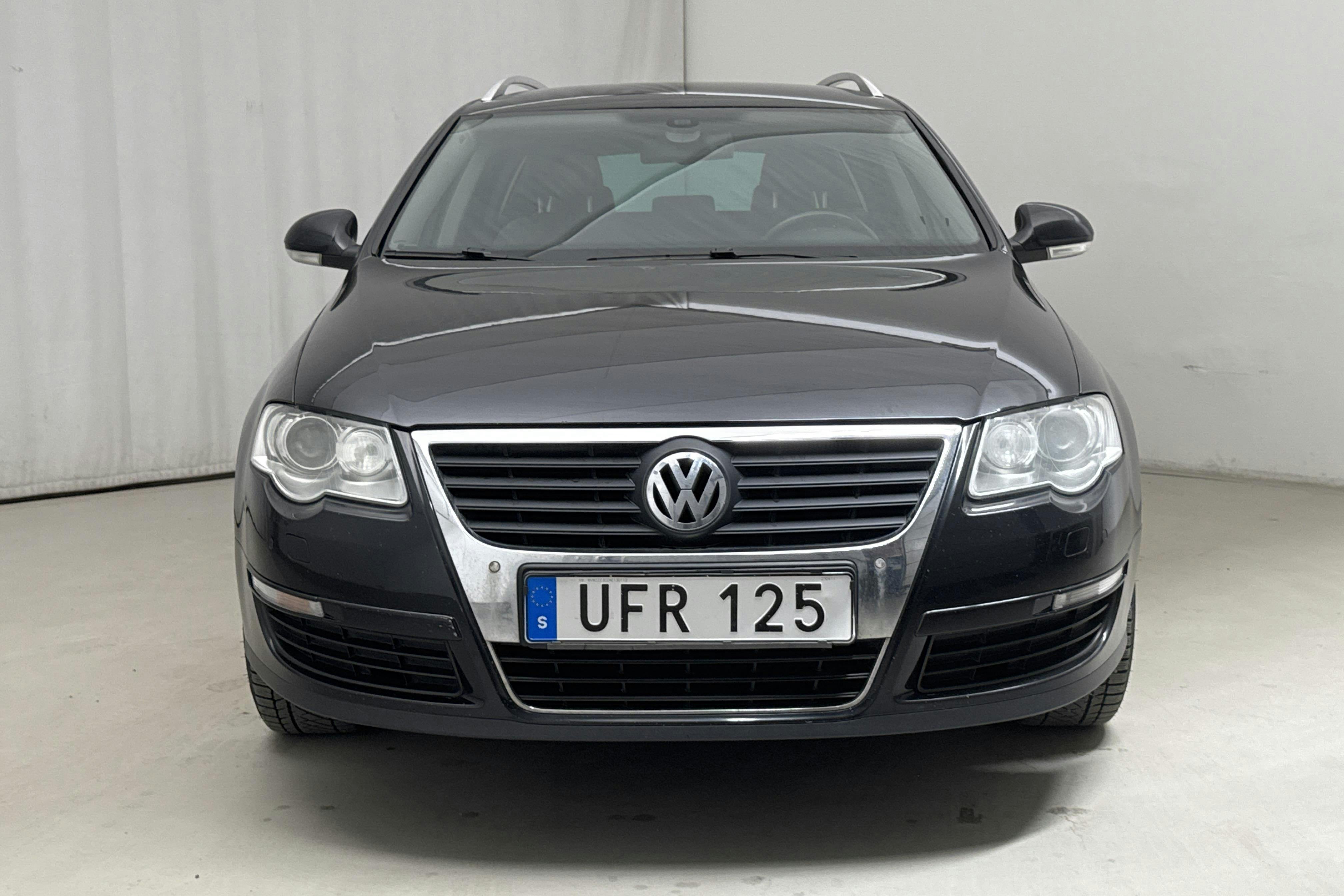 VW Passat 1.4 TSI EcoFuel Variant (150hk) - 22 943 mil - Automat - svart - 2010