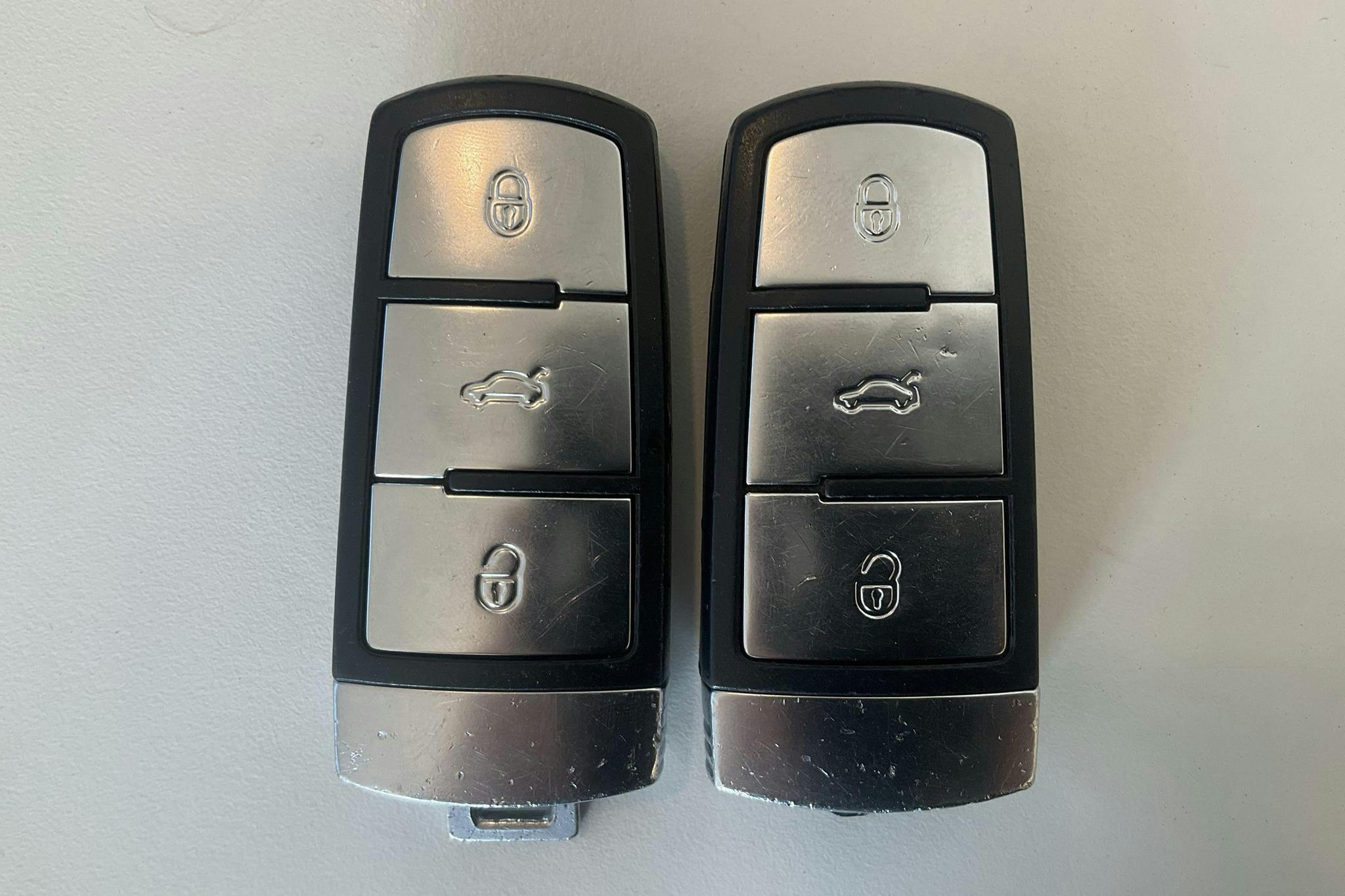 VW Passat 1.4 TSI EcoFuel Variant (150hk) - 22 943 mil - Automat - svart - 2010