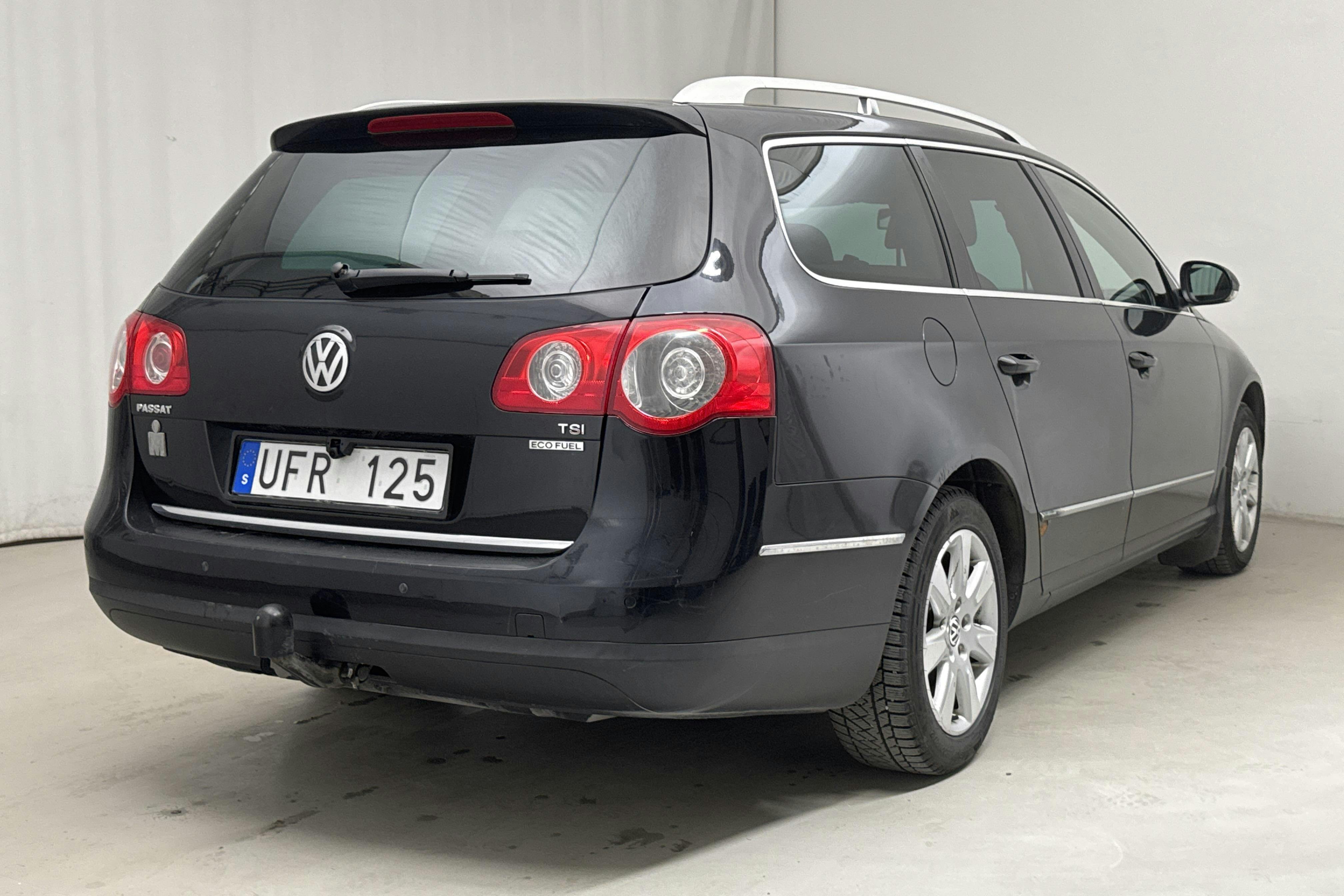 VW Passat 1.4 TSI EcoFuel Variant (150hk) - 22 943 mil - Automat - svart - 2010