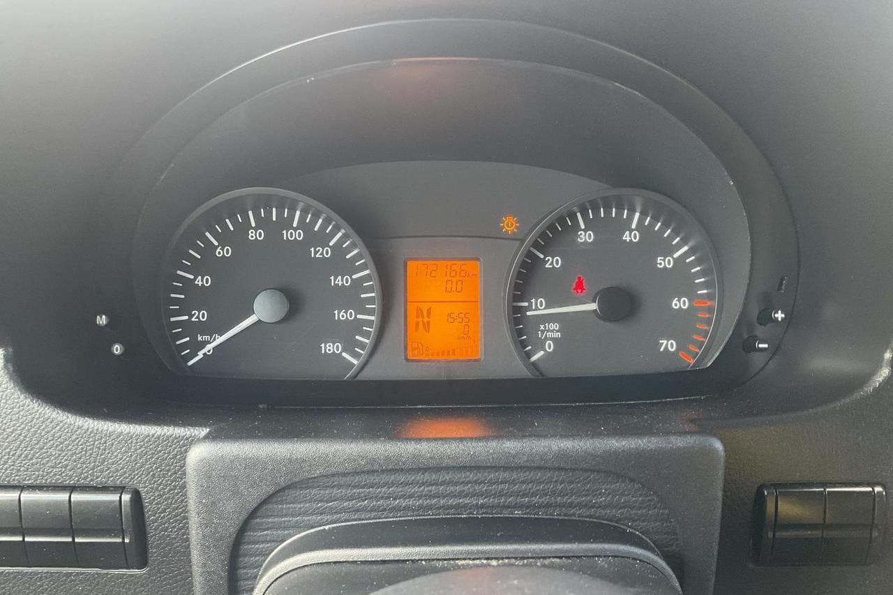 Mercedes Sprinter 316 NGT Volymskåp (156hk) - 172 170 km - Automaatne - hall - 2016