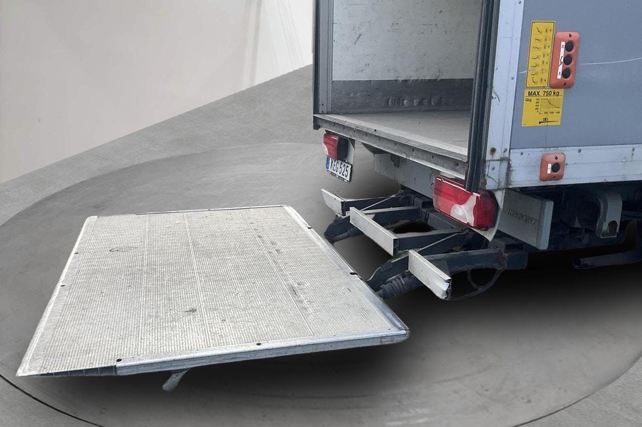Mercedes Sprinter 316 NGT Volymskåp (156hk) - 172 170 km - Automaatne - hall - 2016