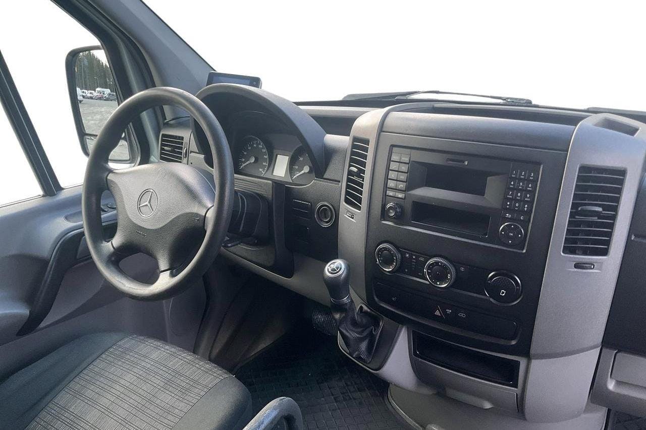 Mercedes Sprinter 316 NGT Volymskåp (156hk) - 172 170 km - Automaatne - hall - 2016