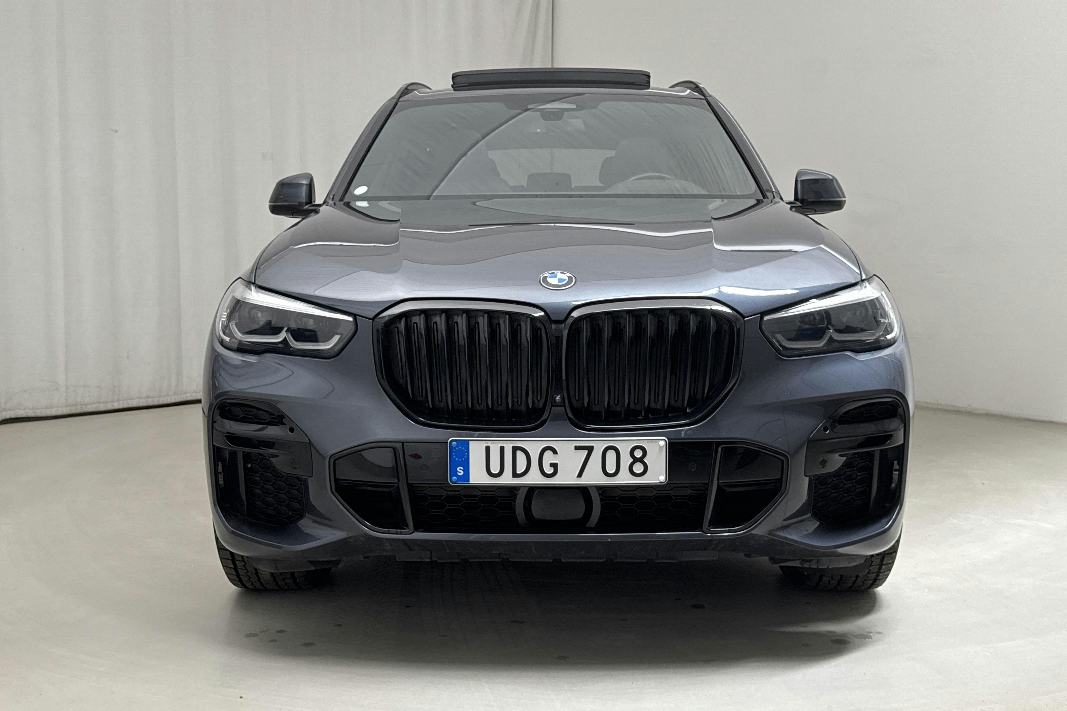BMW X5 xDrive30d, G05 (286hk+11hk) - 63 820 km - Automatic - gray - 2022