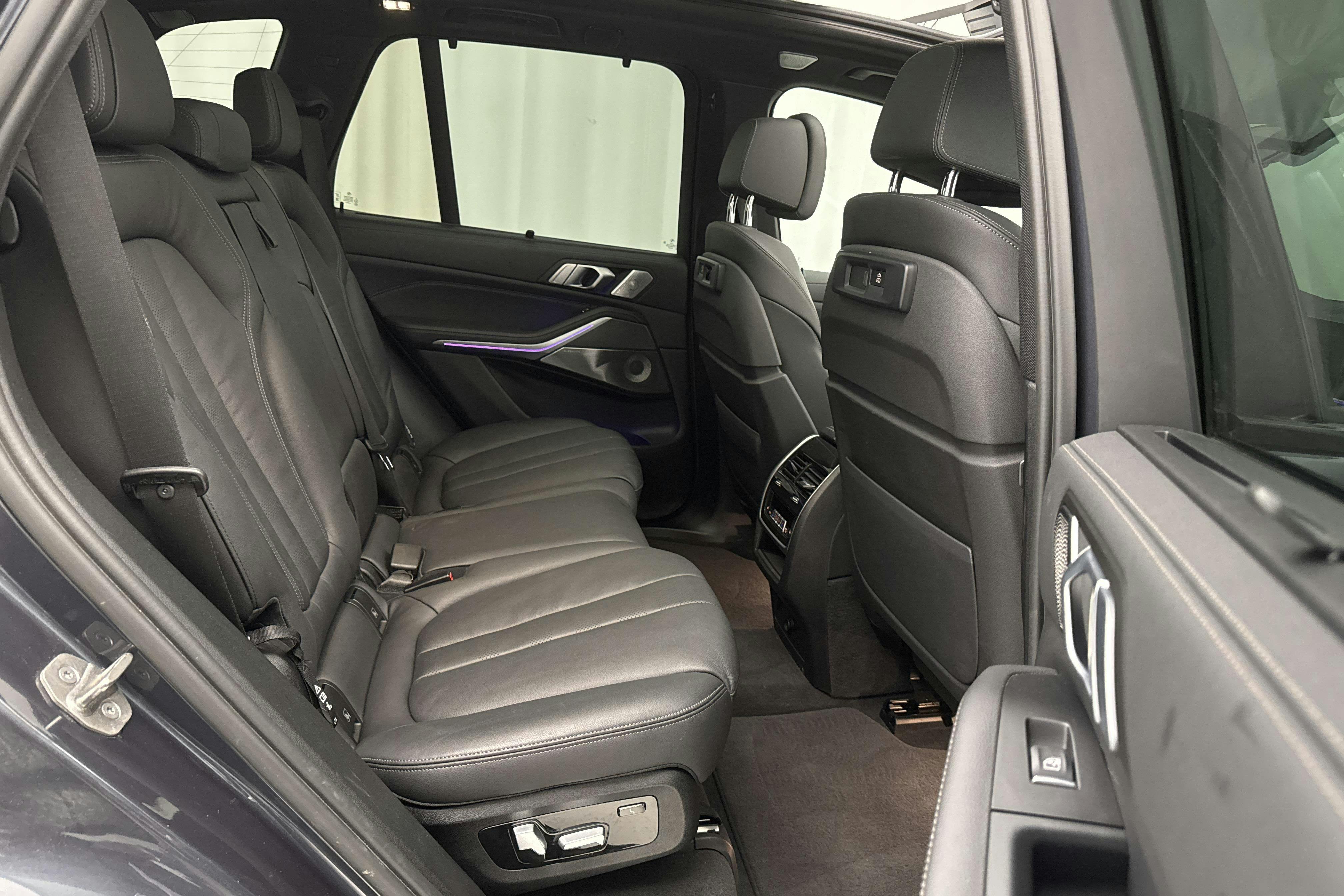 BMW X5 xDrive30d, G05 (286hk+11hk) - 63 820 km - Automatic - gray - 2022