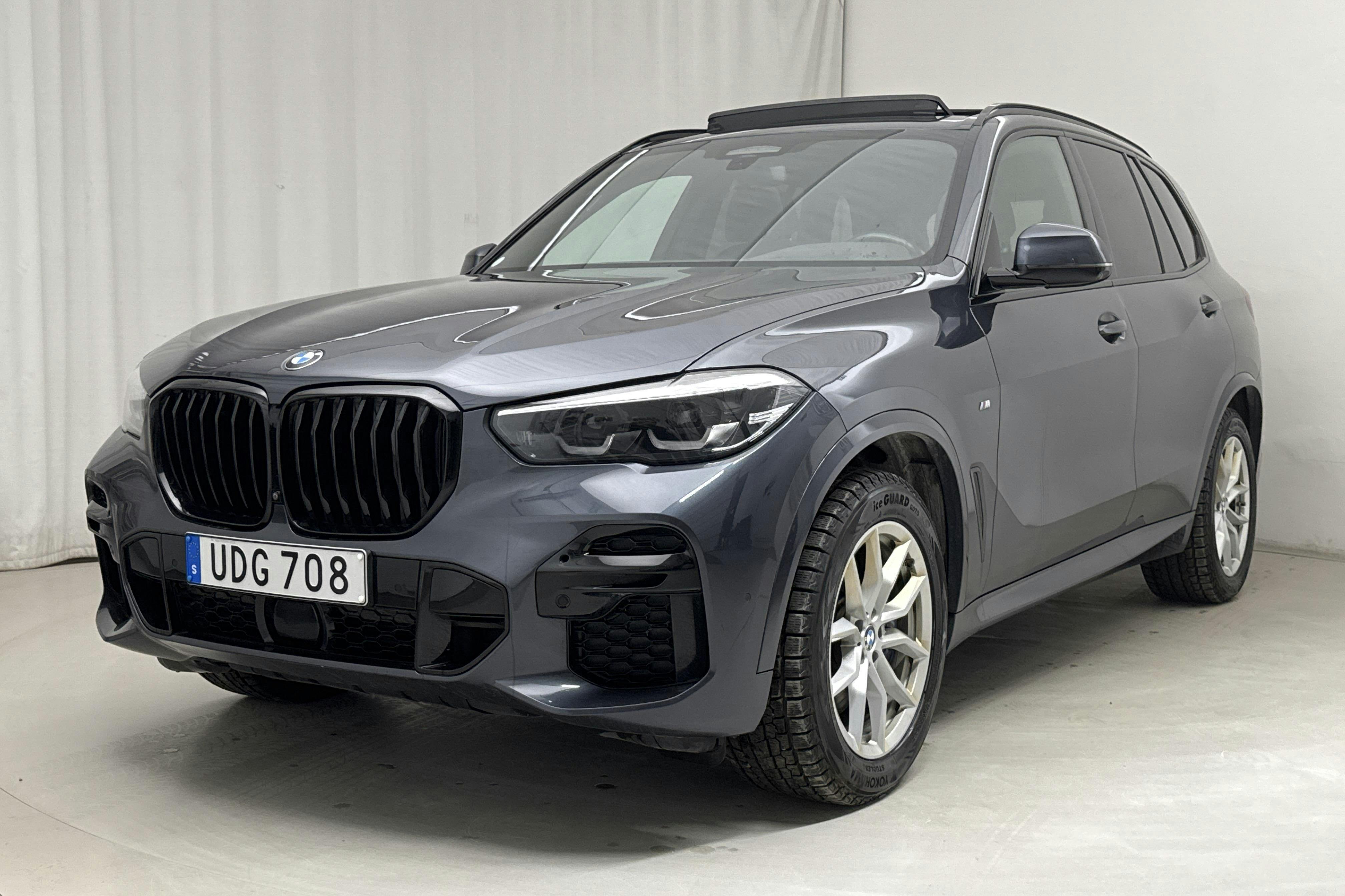 BMW X5 xDrive30d, G05 (286hk+11hk) - 63 820 km - Automatic - gray - 2022