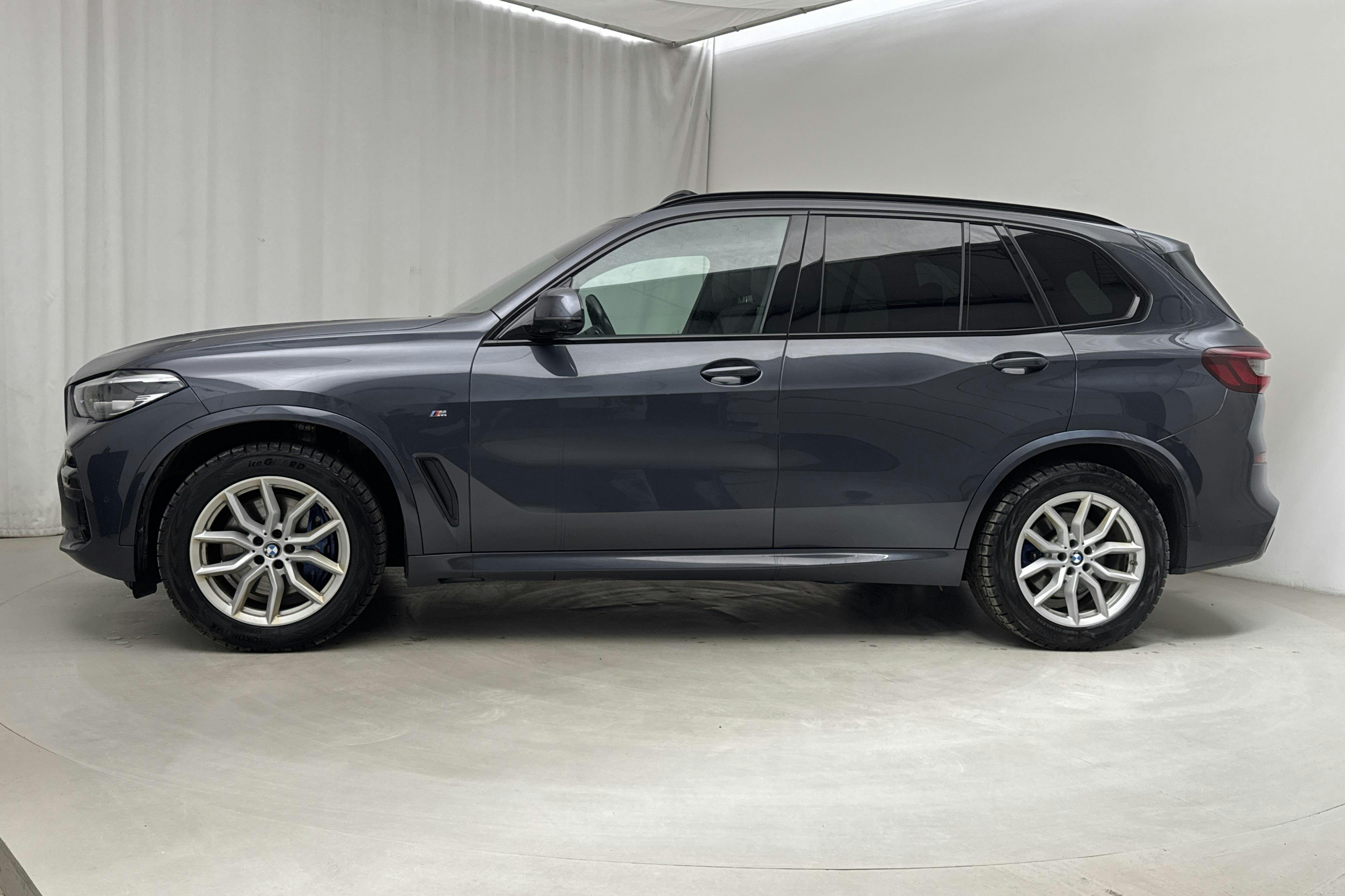 BMW X5 xDrive30d, G05 (286hk+11hk) - 63 820 km - Automatic - gray - 2022