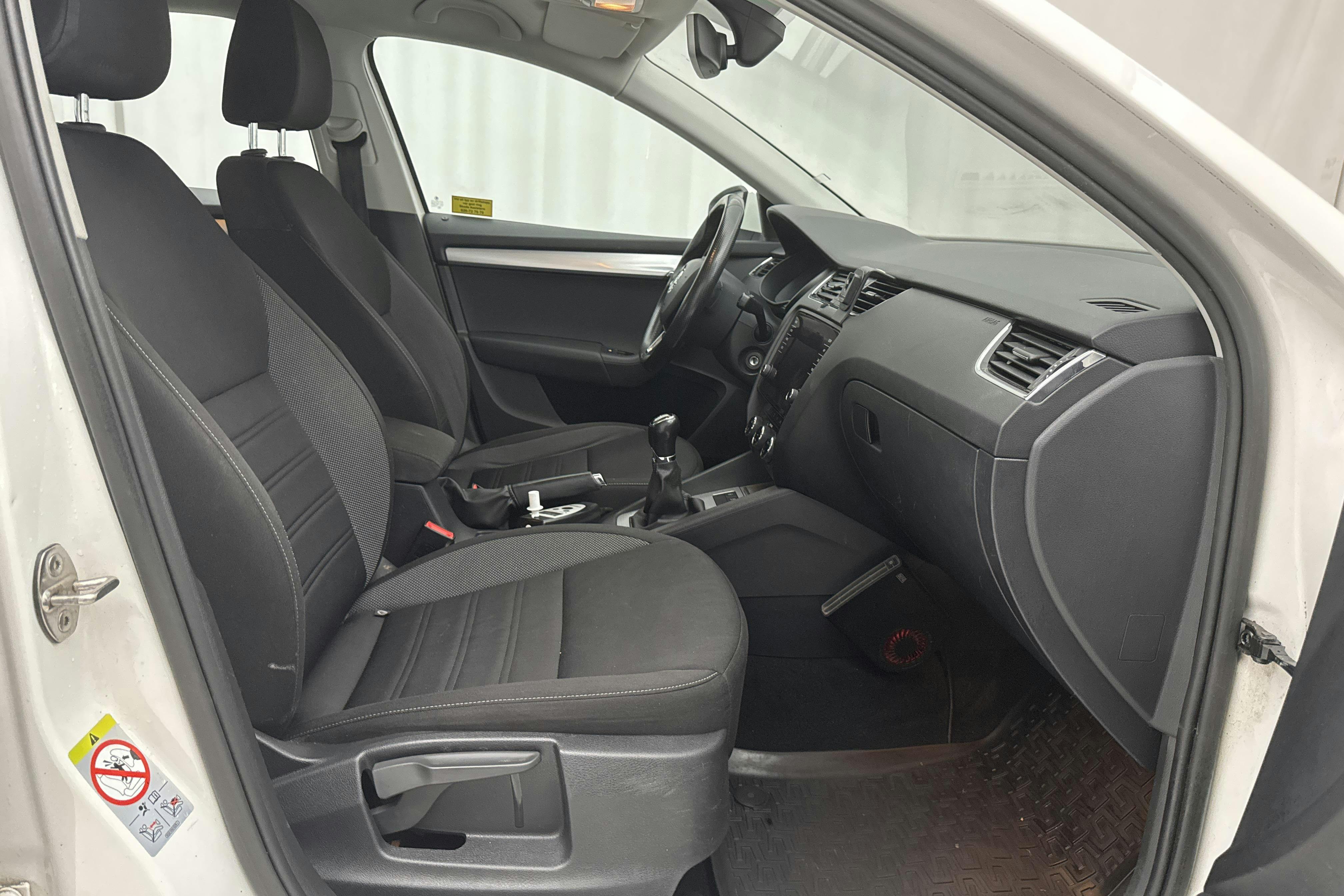 Skoda Octavia III 1.4 TSI G-TEC (110hk) - 188 130 km - Manuaalinen - valkoinen - 2018