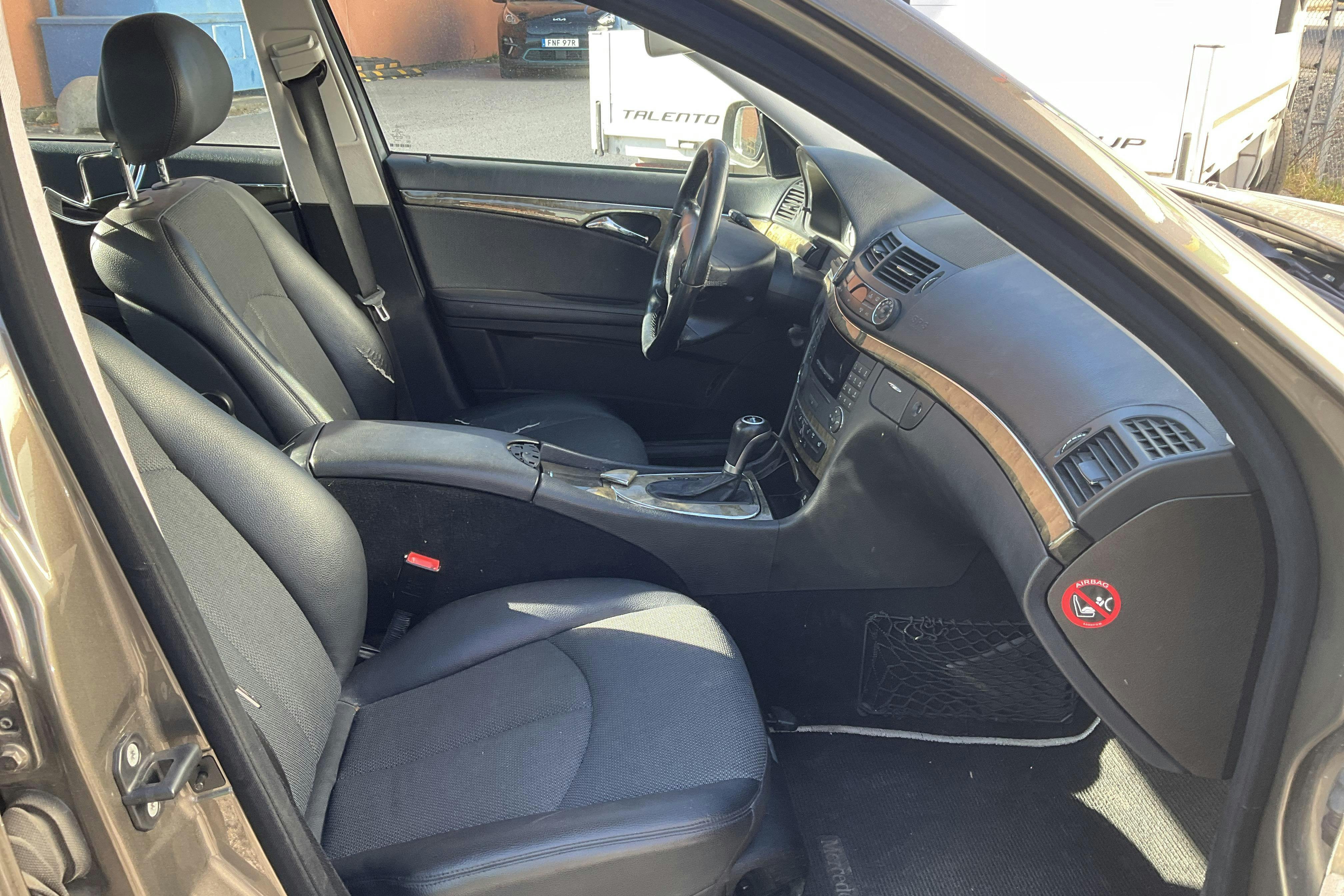 Mercedes E 200 Kompressor W211 (184hk) - 236 930 km - Automaatne - hõbe - 2007