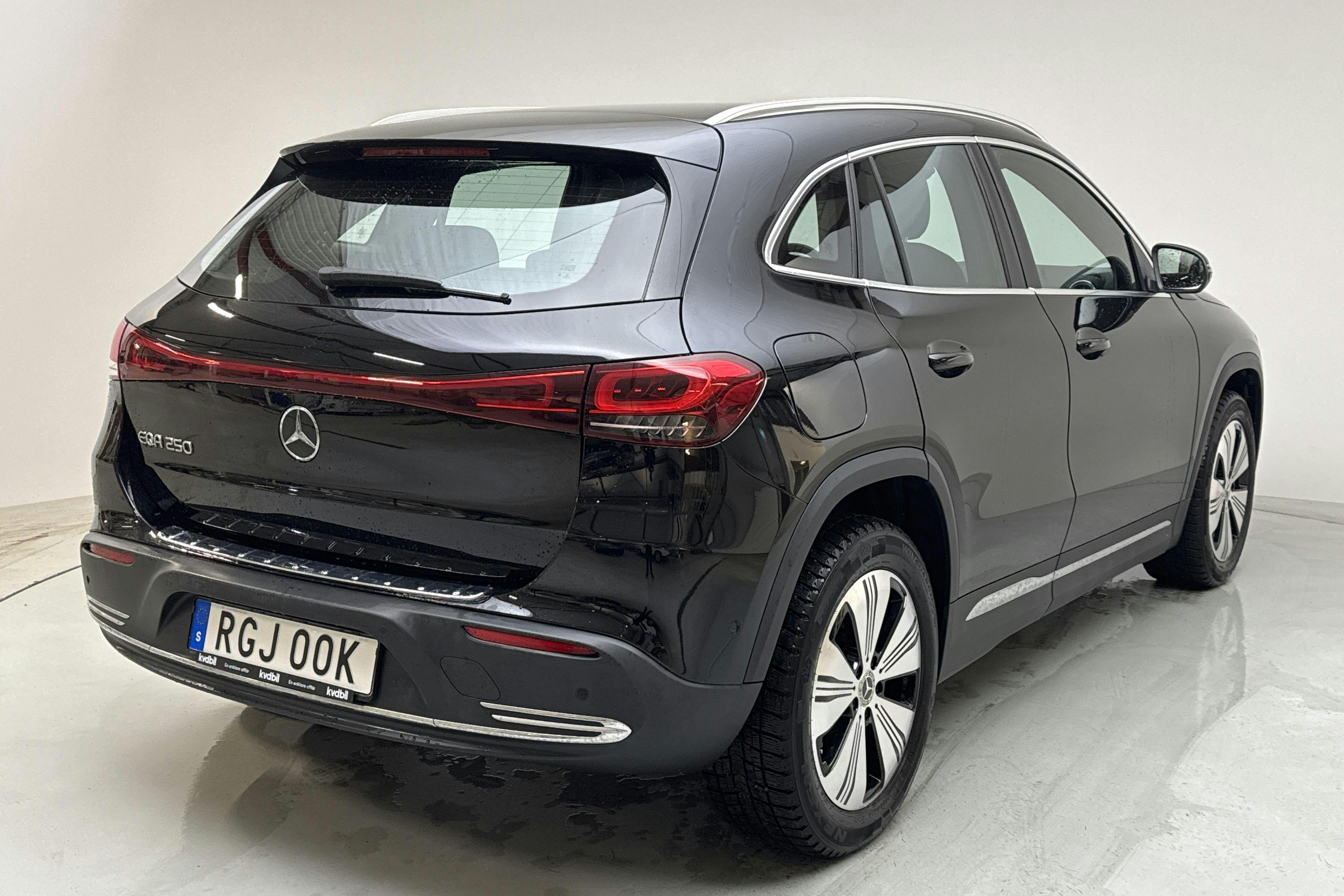 Mercedes EQA 250 H243 (190hk) - 2 105 mil - Automat - svart - 2023