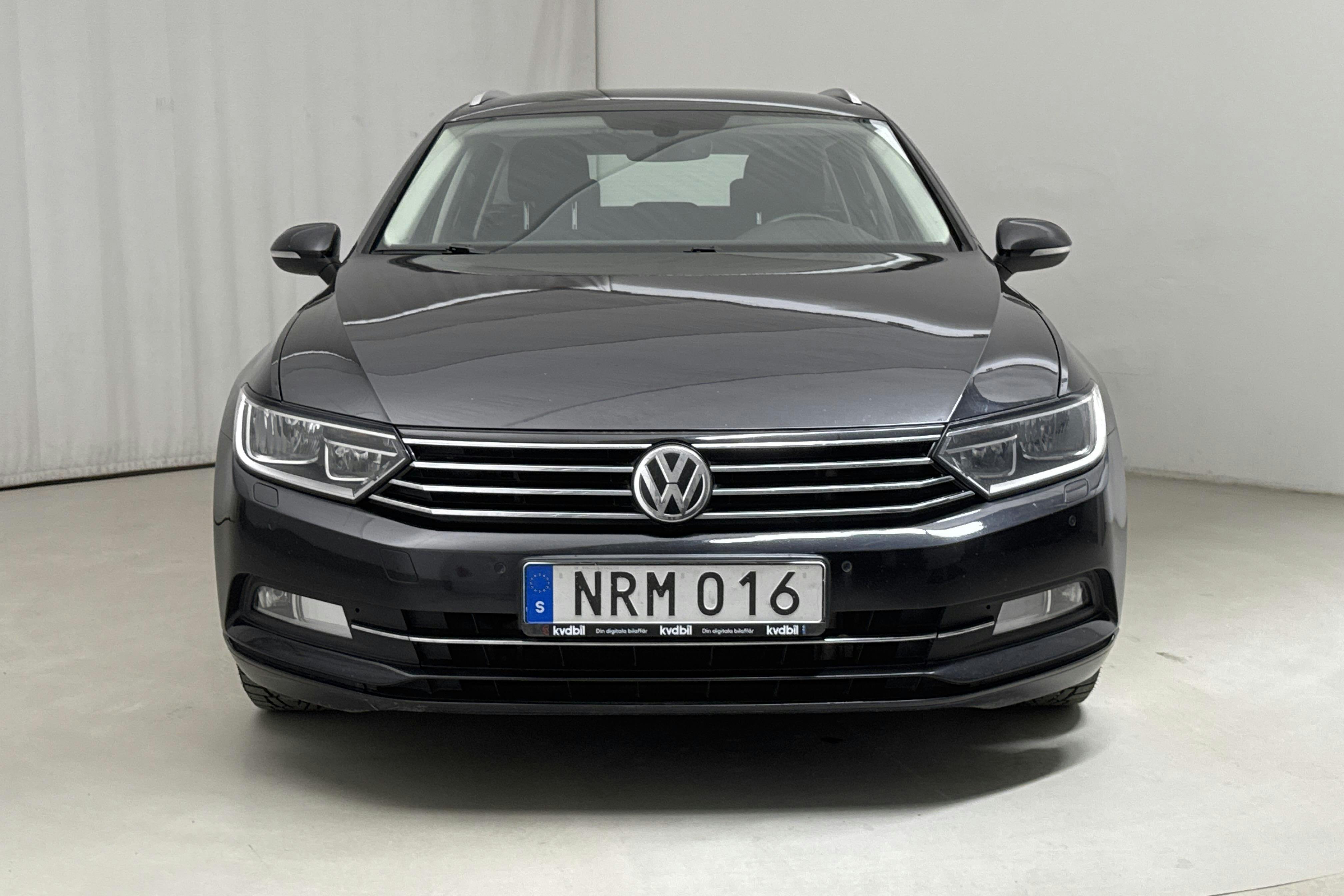 VW Passat 2.0 TDI Sportscombi (150hk) - 181 920 km - Automatic - black - 2015