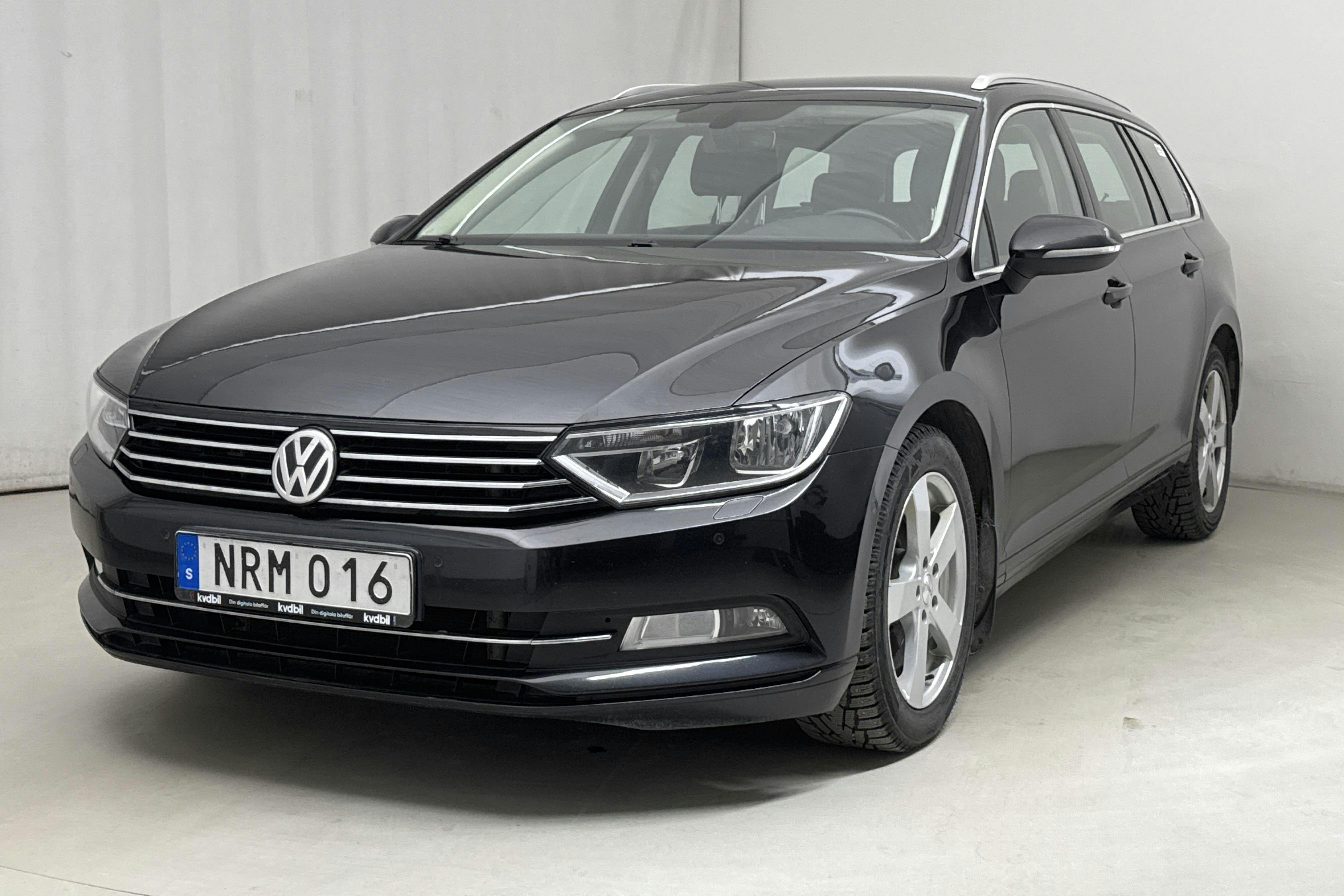 VW Passat 2.0 TDI Sportscombi (150hk) - 181 920 km - Automatic - black - 2015