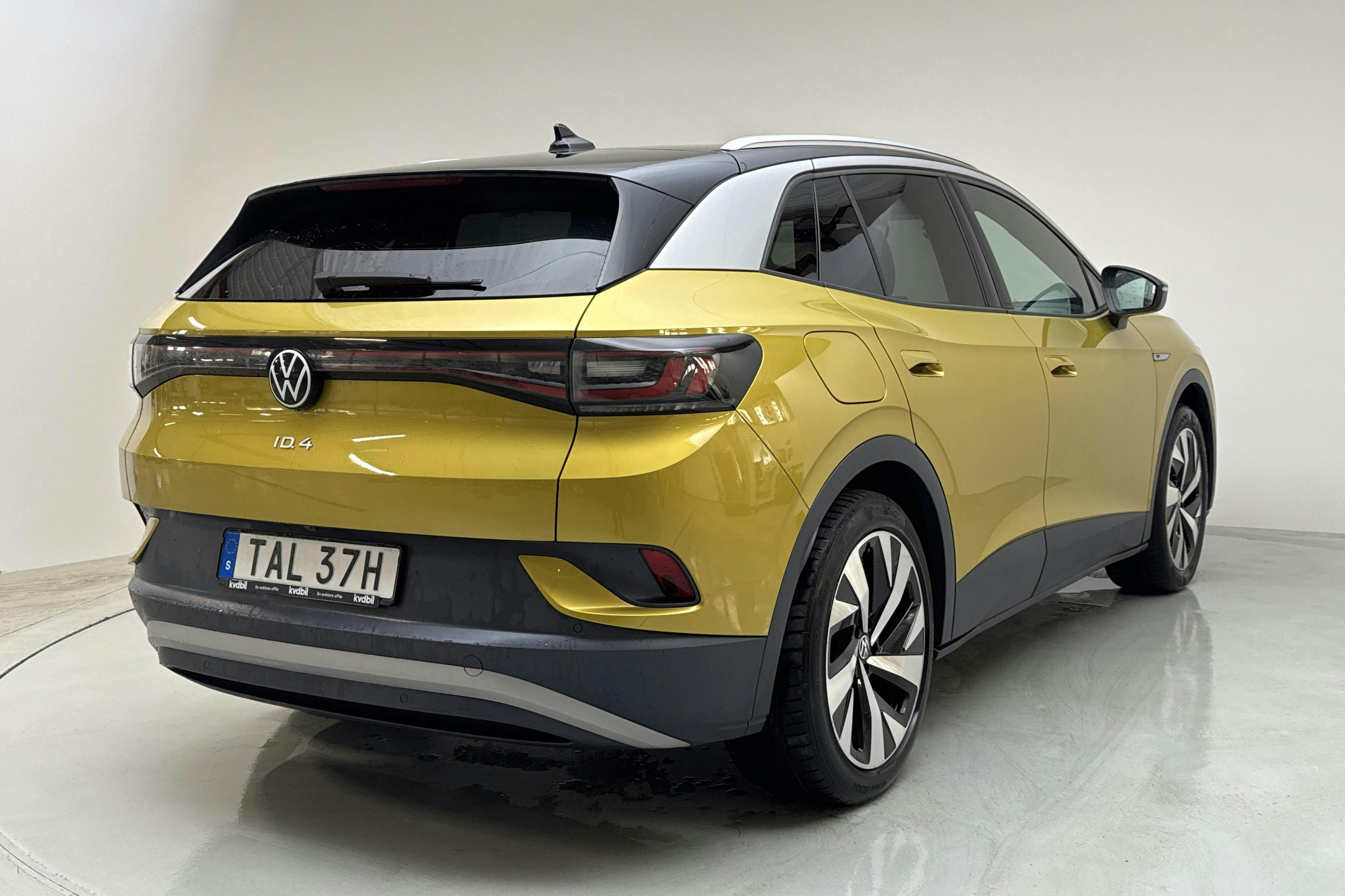 VW ID.4 77kWh (204hk) - 6 310 mil - Automat - gul - 2021