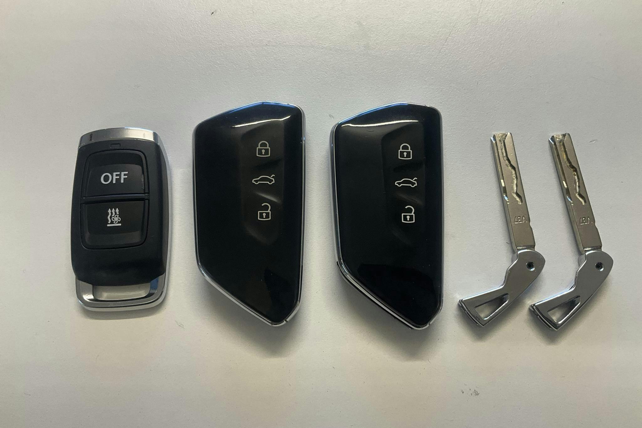 Skoda Octavia 1.4 iV PHEV Combi (204hk) - 61 640 km - Automaatne - valge - 2021