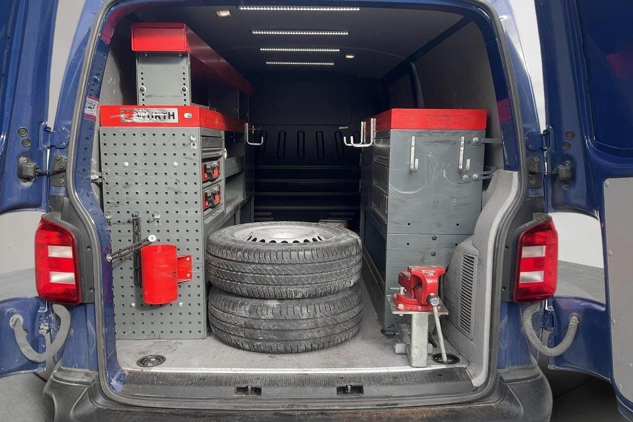 VW Transporter T6 2.0 TDI BMT Skåp (150hk) - 184 720 km - Automaattinen - Dark Blue - 2018