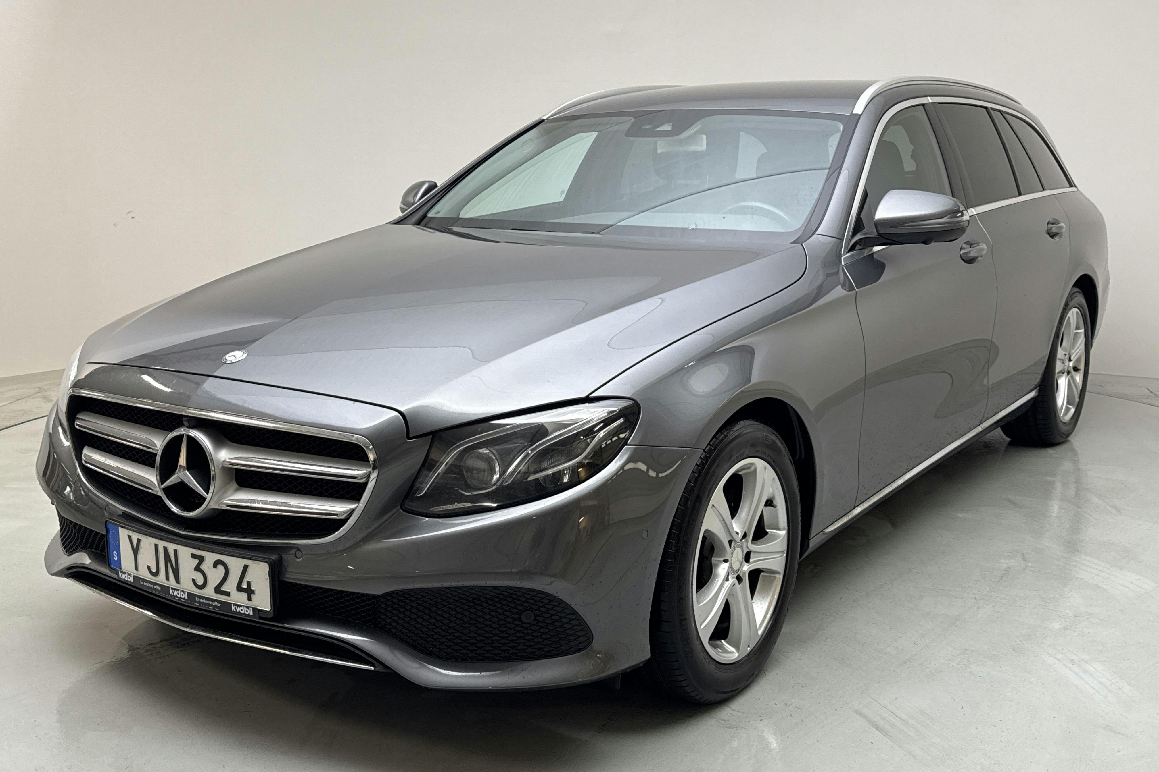 Mercedes E 220 d Kombi S213 (194hk) - 192 740 km - Automatic - gray - 2017