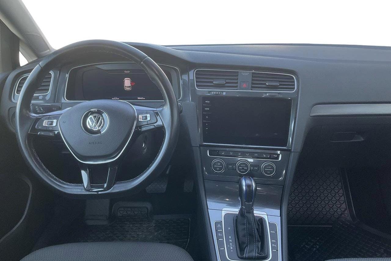 VW e-Golf VII 5dr (136hk) - 38 460 km - Automaattinen - Light Grey - 2019