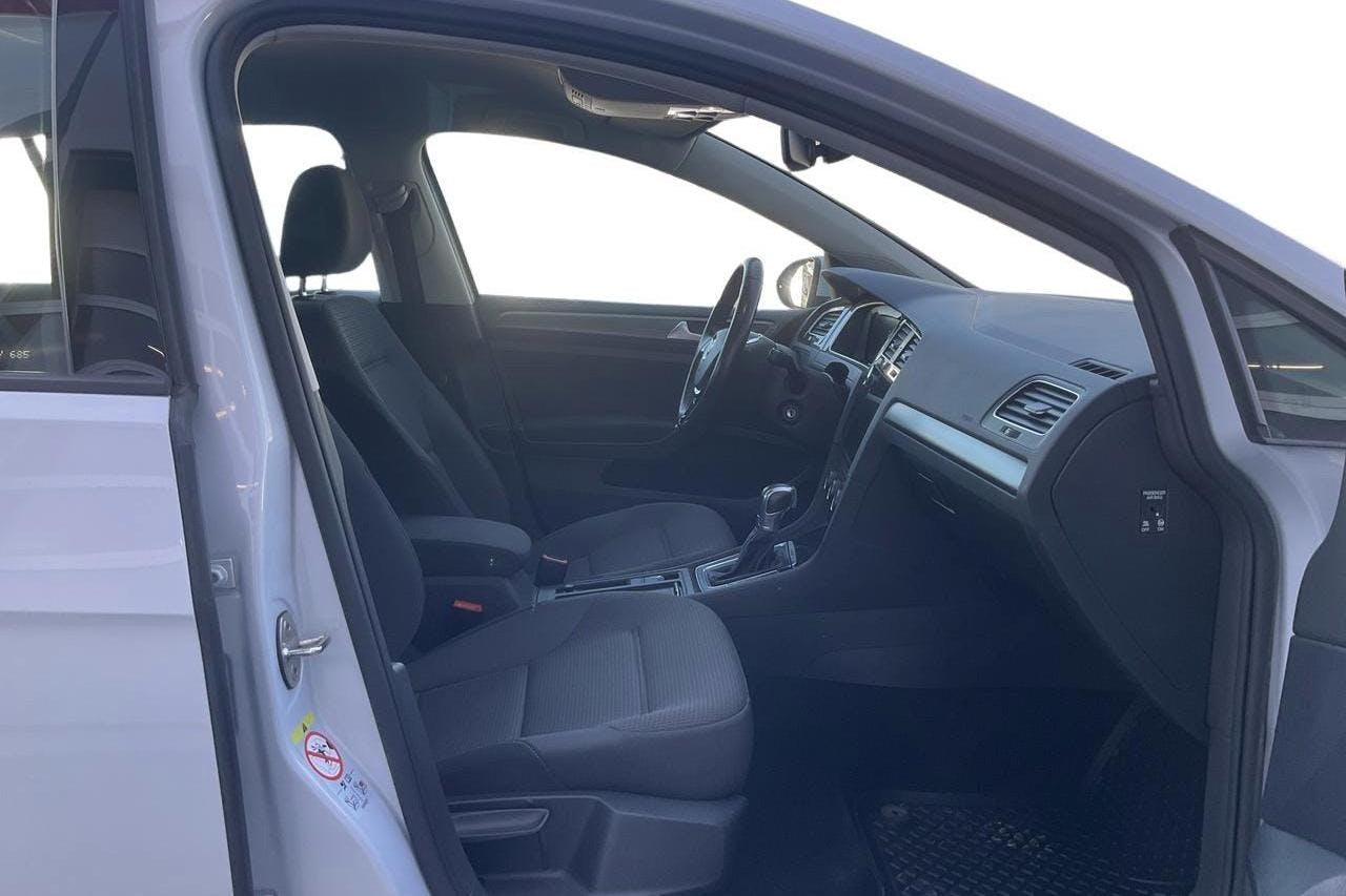 VW e-Golf VII 5dr (136hk) - 38 460 km - Automaattinen - Light Grey - 2019