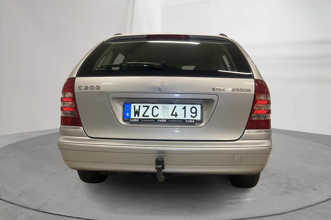 Mercedes C 200 Kompressor Kombi W203 (163hk) - 9 847 mil - Automat - silver - 2005