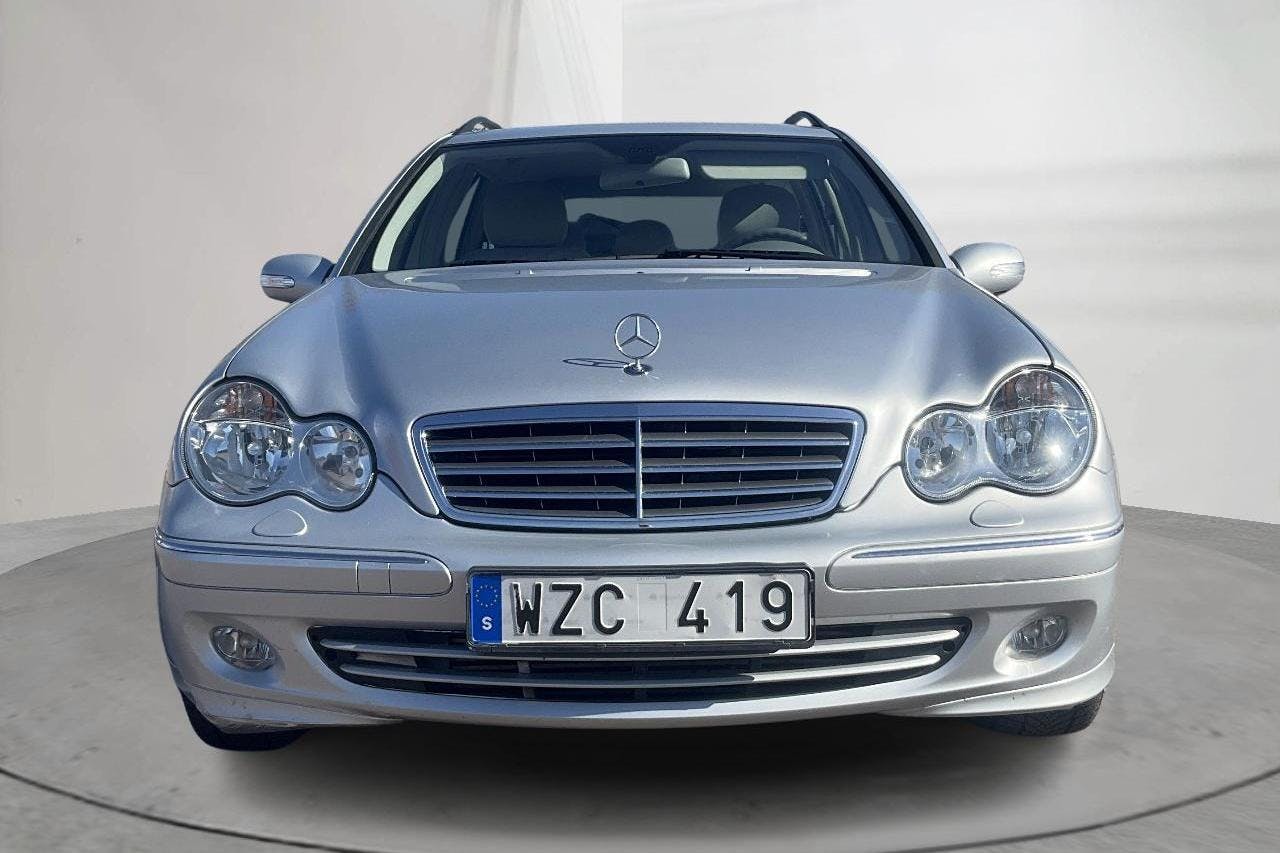 Mercedes C 200 Kompressor Kombi W203 (163hk) - 9 847 mil - Automat - silver - 2005