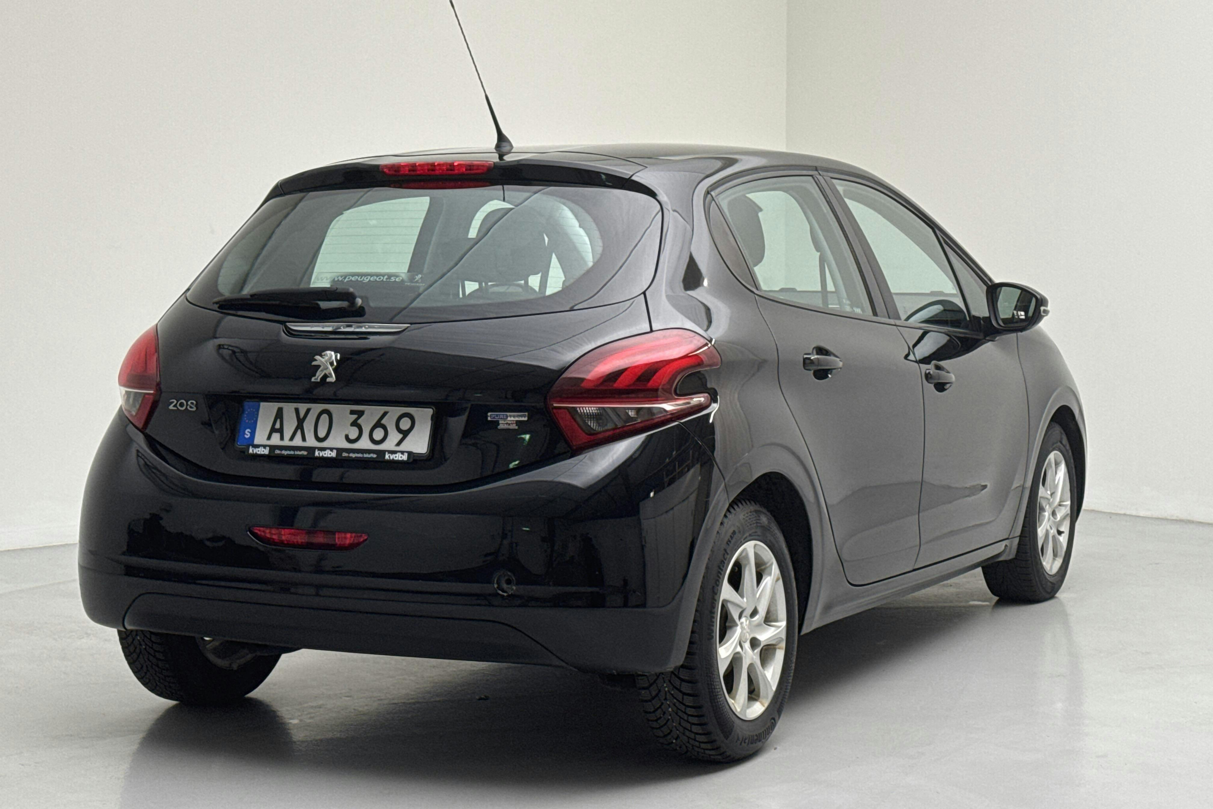 Peugeot 208 PureTech 5dr (82hk) - 113 870 km - Manualna - czarny - 2016