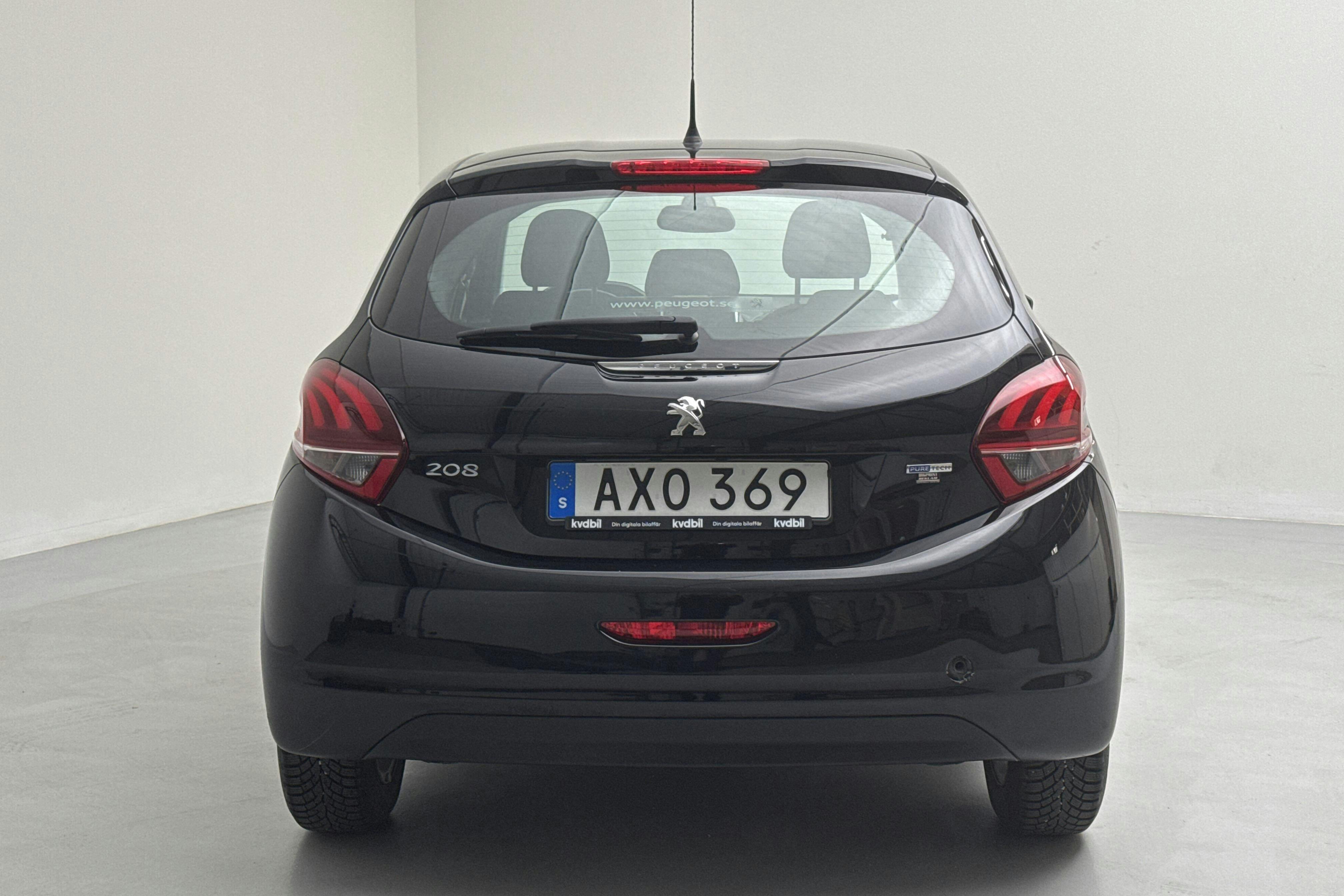 Peugeot 208 PureTech 5dr (82hk) - 113 870 km - Manualna - czarny - 2016