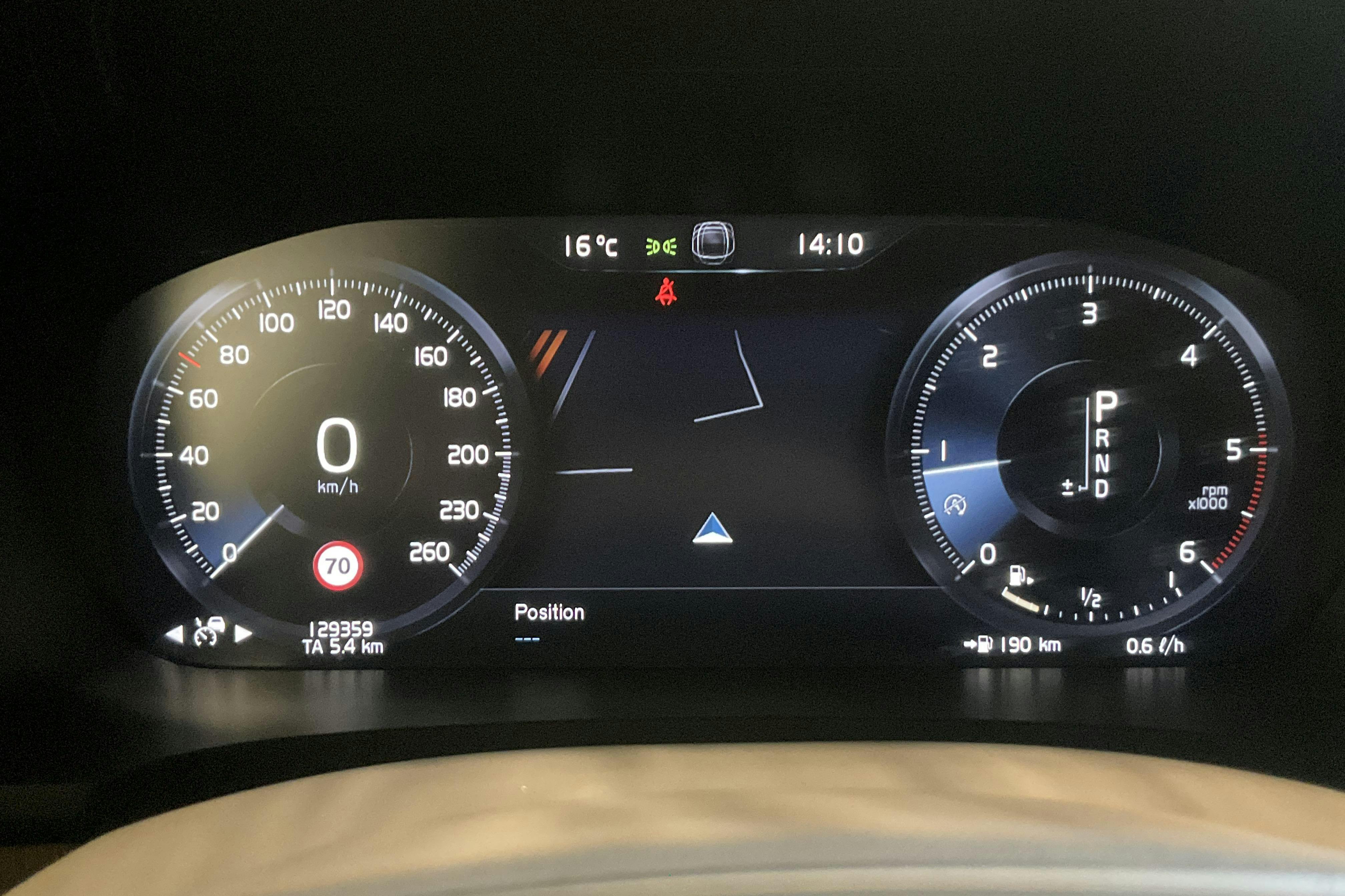 Volvo V90 D5 Cross Country AWD (240hk) - 129 350 km - Automatyczna - szary - 2021